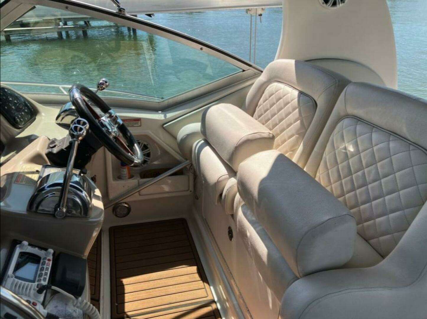 2002 Sea Ray 320 Sundancer - Image 22