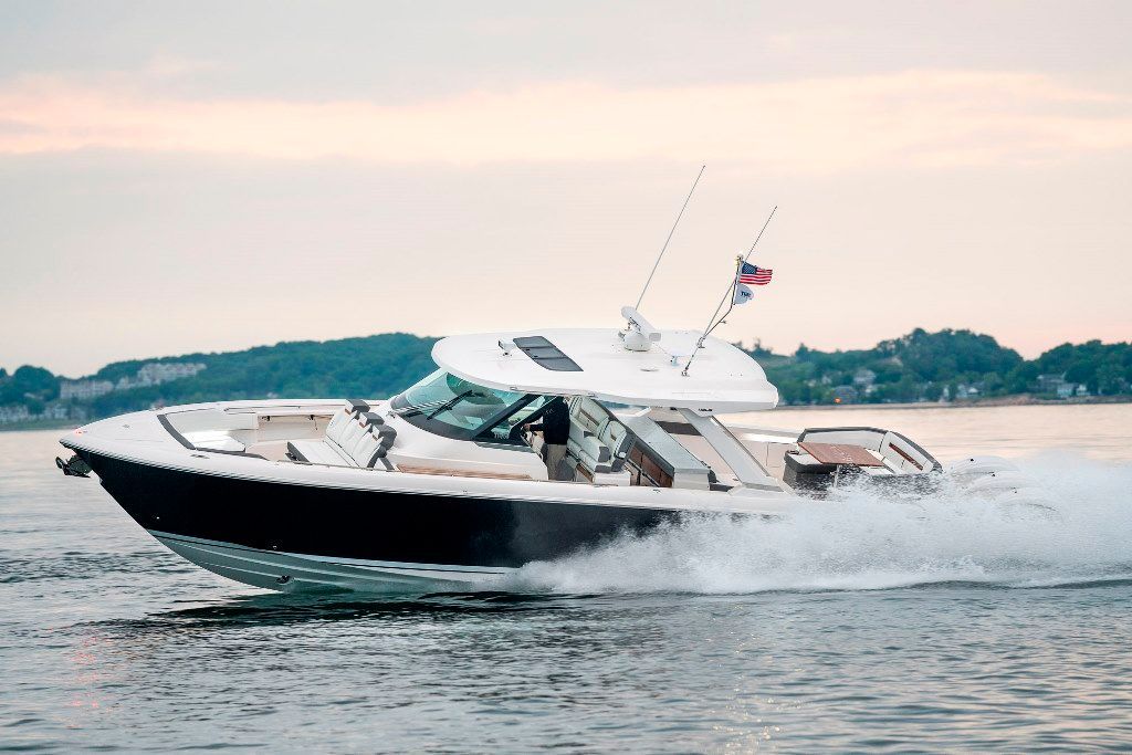 2027 Tiara Yachts 43 LS