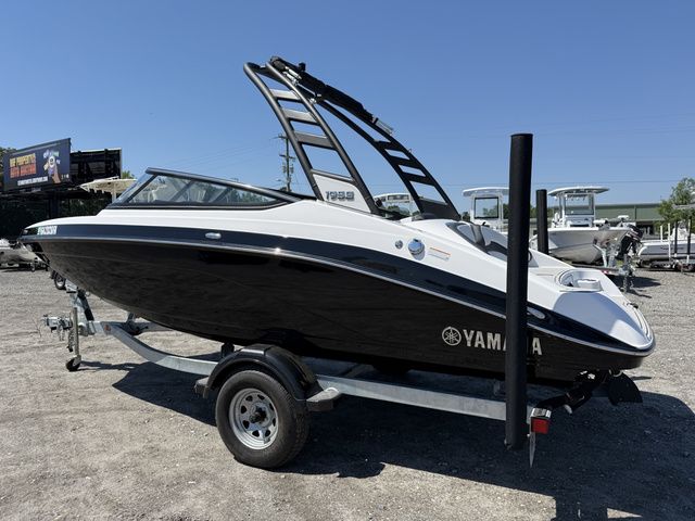 2024 Yamaha Boats 195S - 3