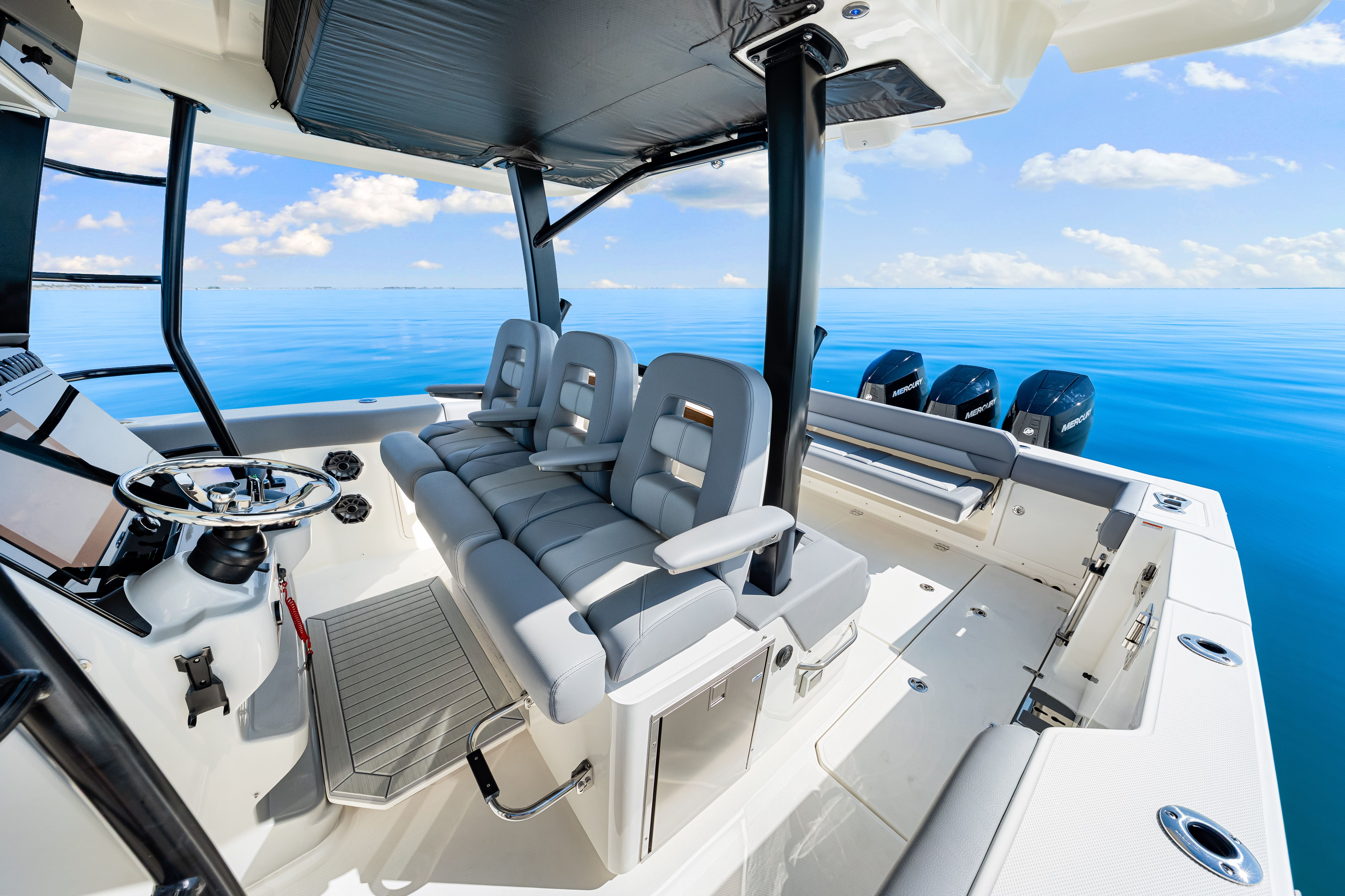 2026 Boston Whaler 380 Outrage - 34