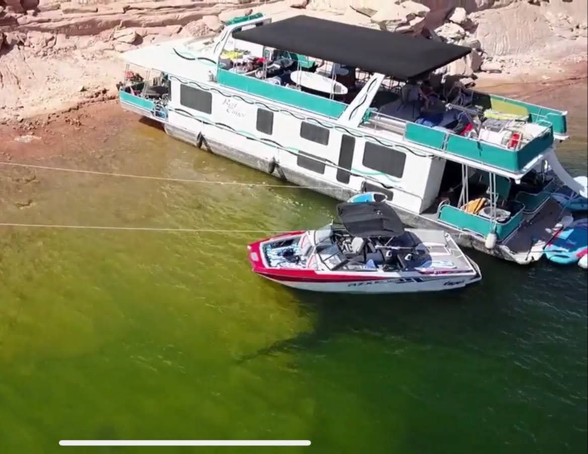 1993 Lakeview Houseboat