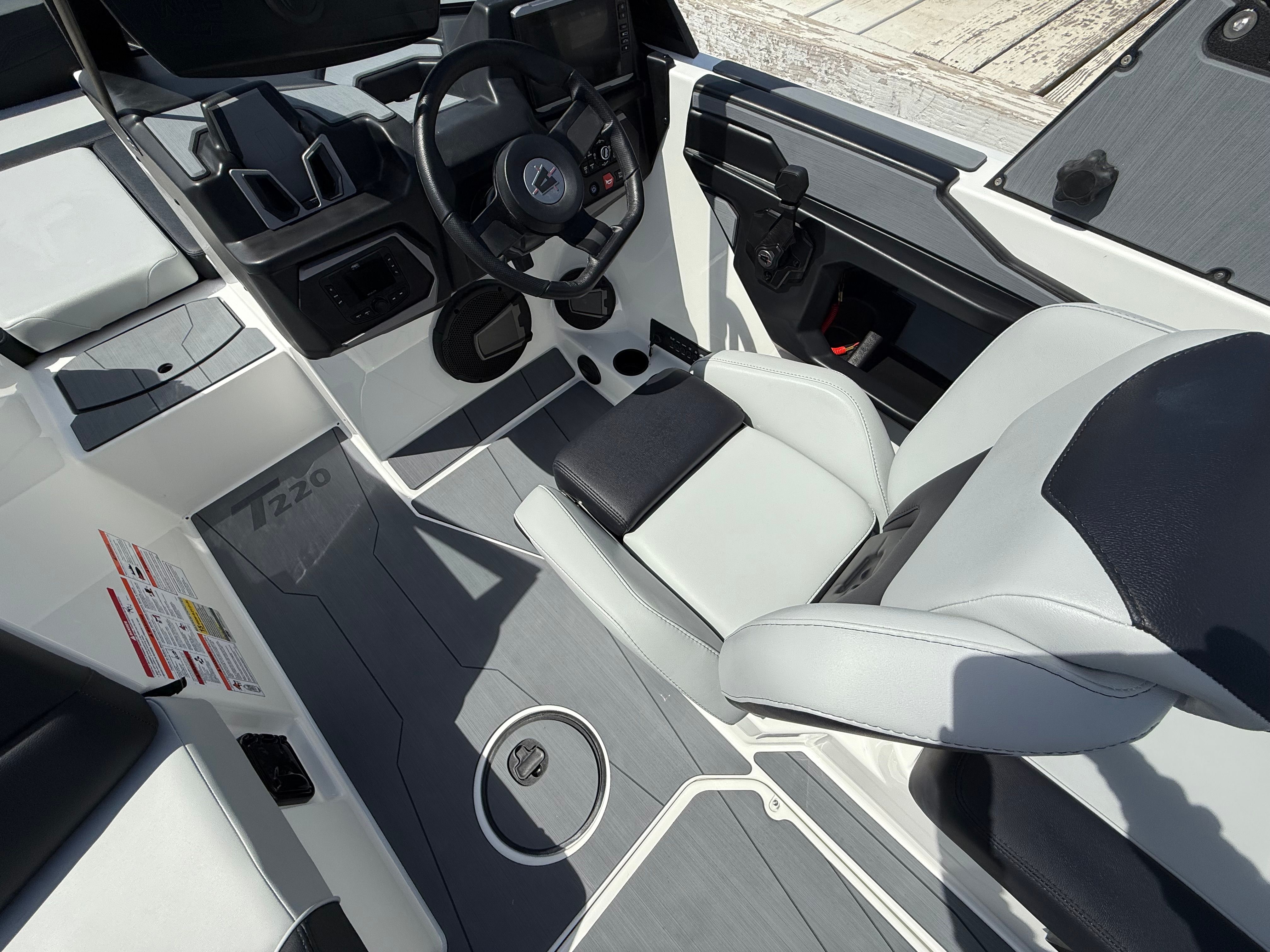 2025 Axis T220 - 7