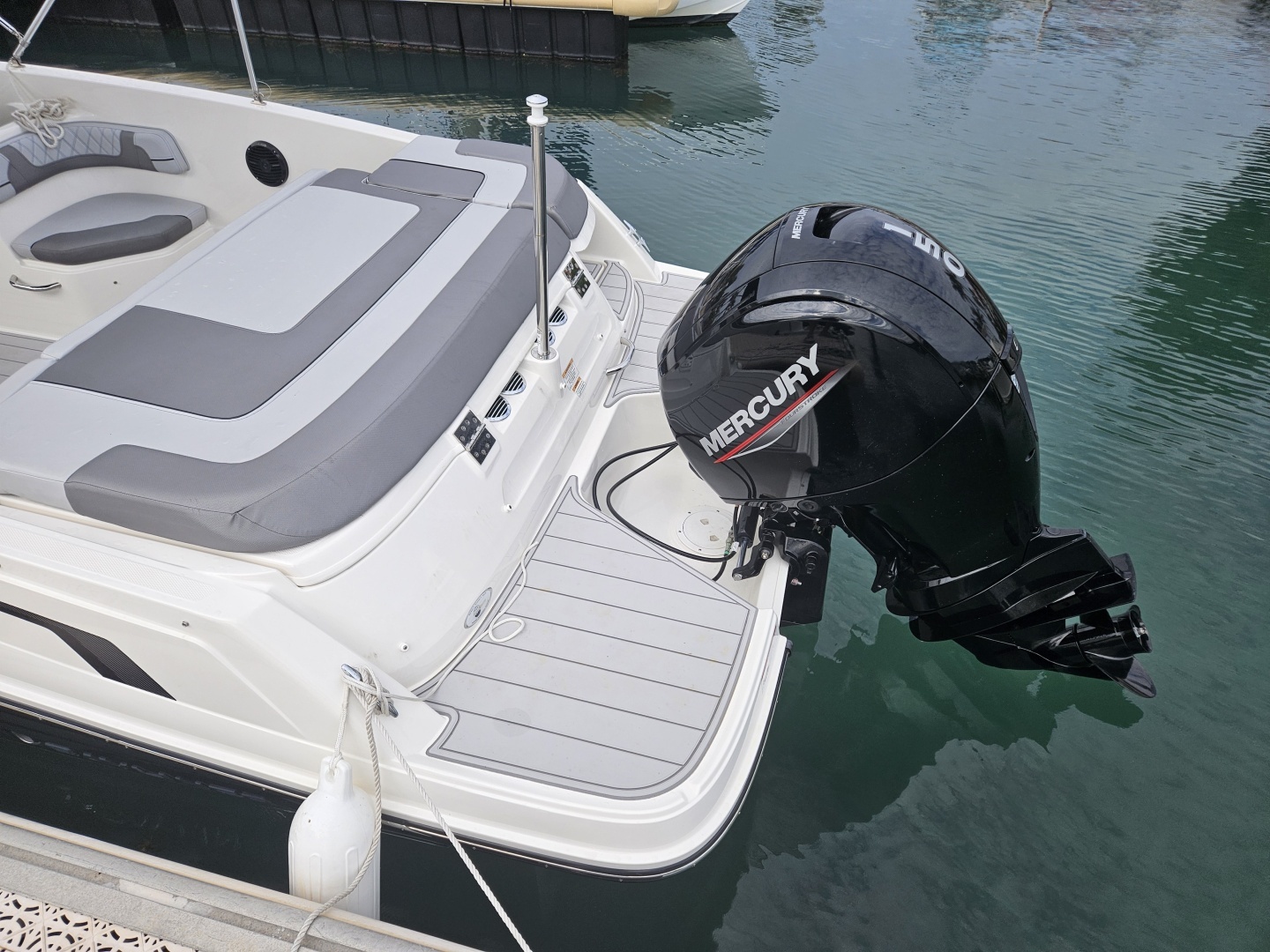 2024 Bayliner VR6 Bowrider OB - Image 5