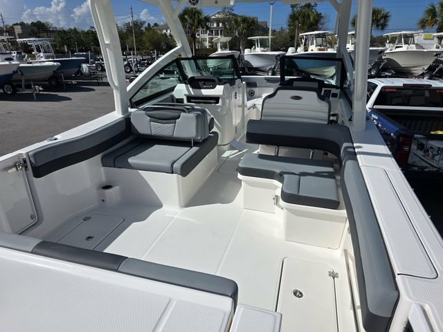 2026 Robalo R277 - 16