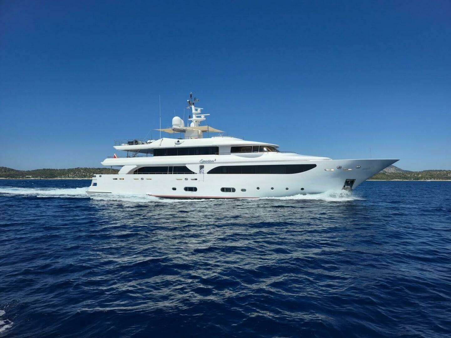 2007 CRN Pilothouse - Image 84