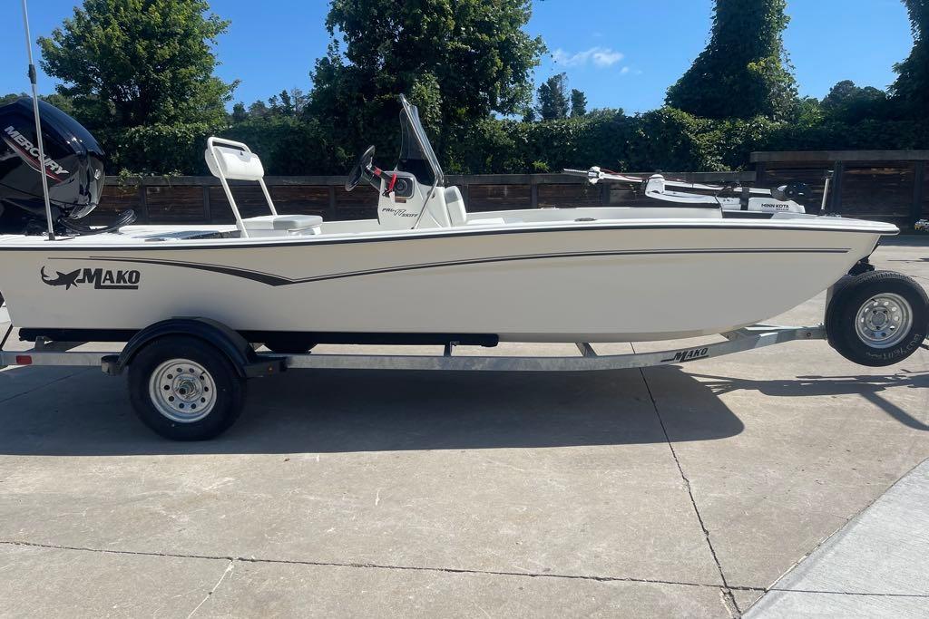 2026 Mako Pro Skiff 17 CC