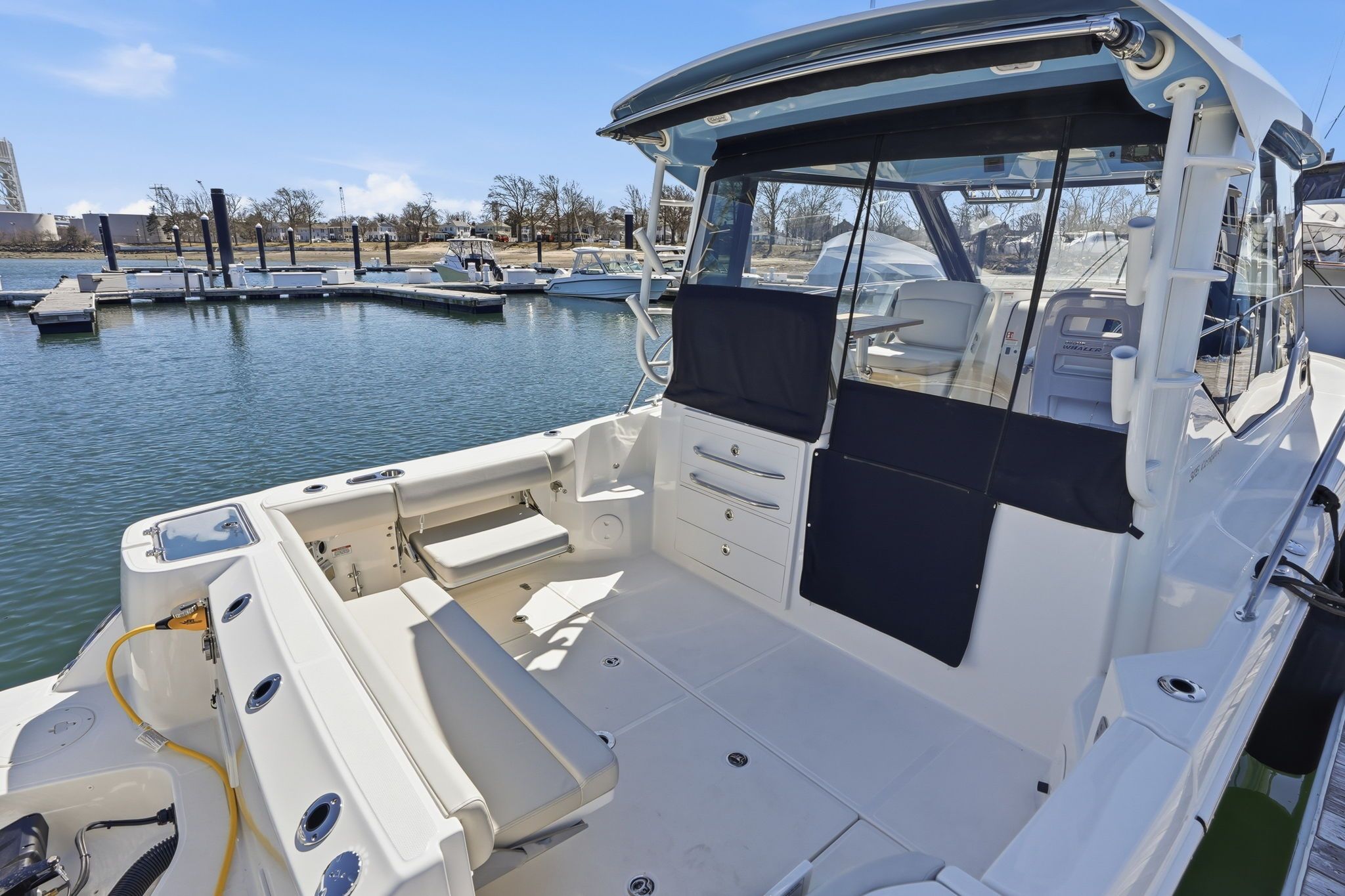 2026 Boston Whaler 325 Conquest - 5