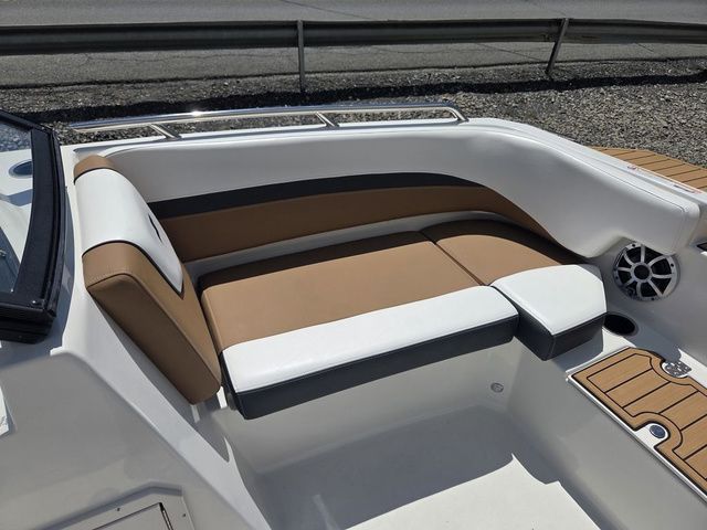 2026 Starcraft SVX OB 190 DC OB w/140hp and Trailer - 23