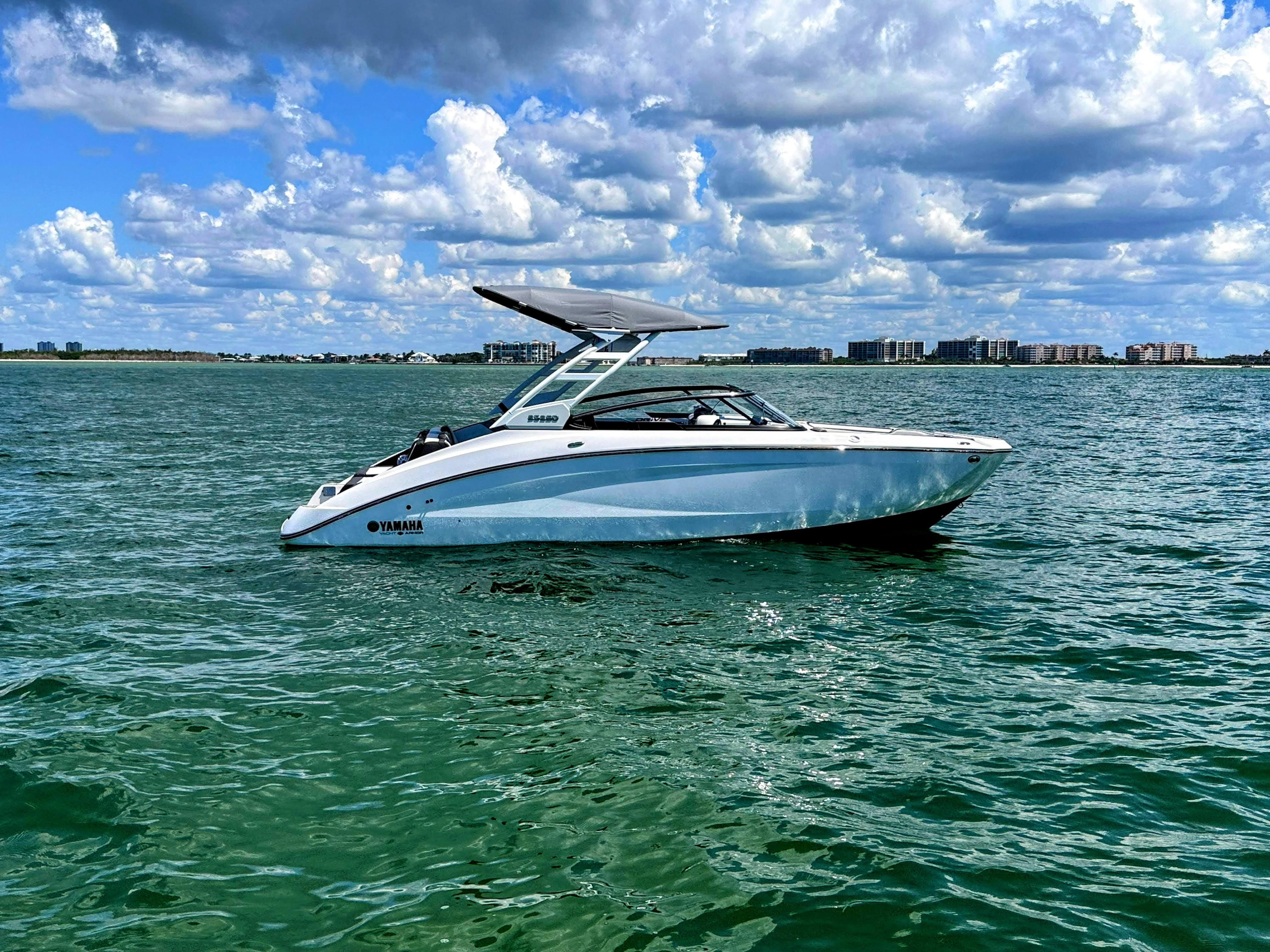 2023 Yamaha Boats 252SD