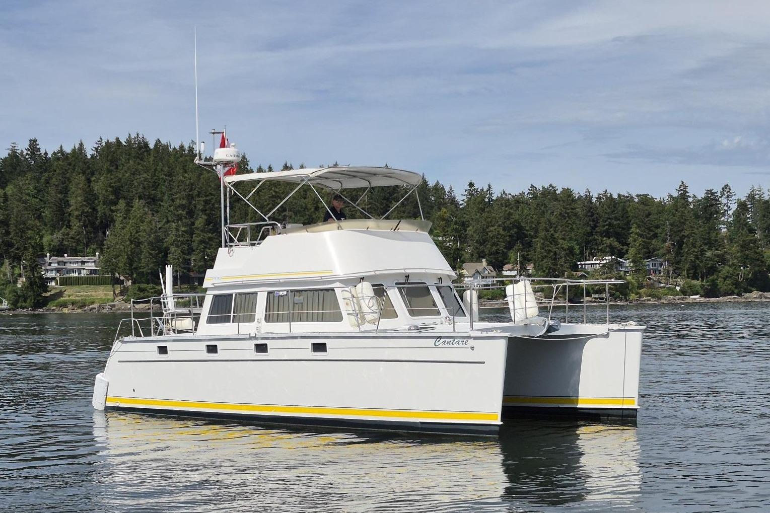 2004 PDQ 34 Power Catamaran