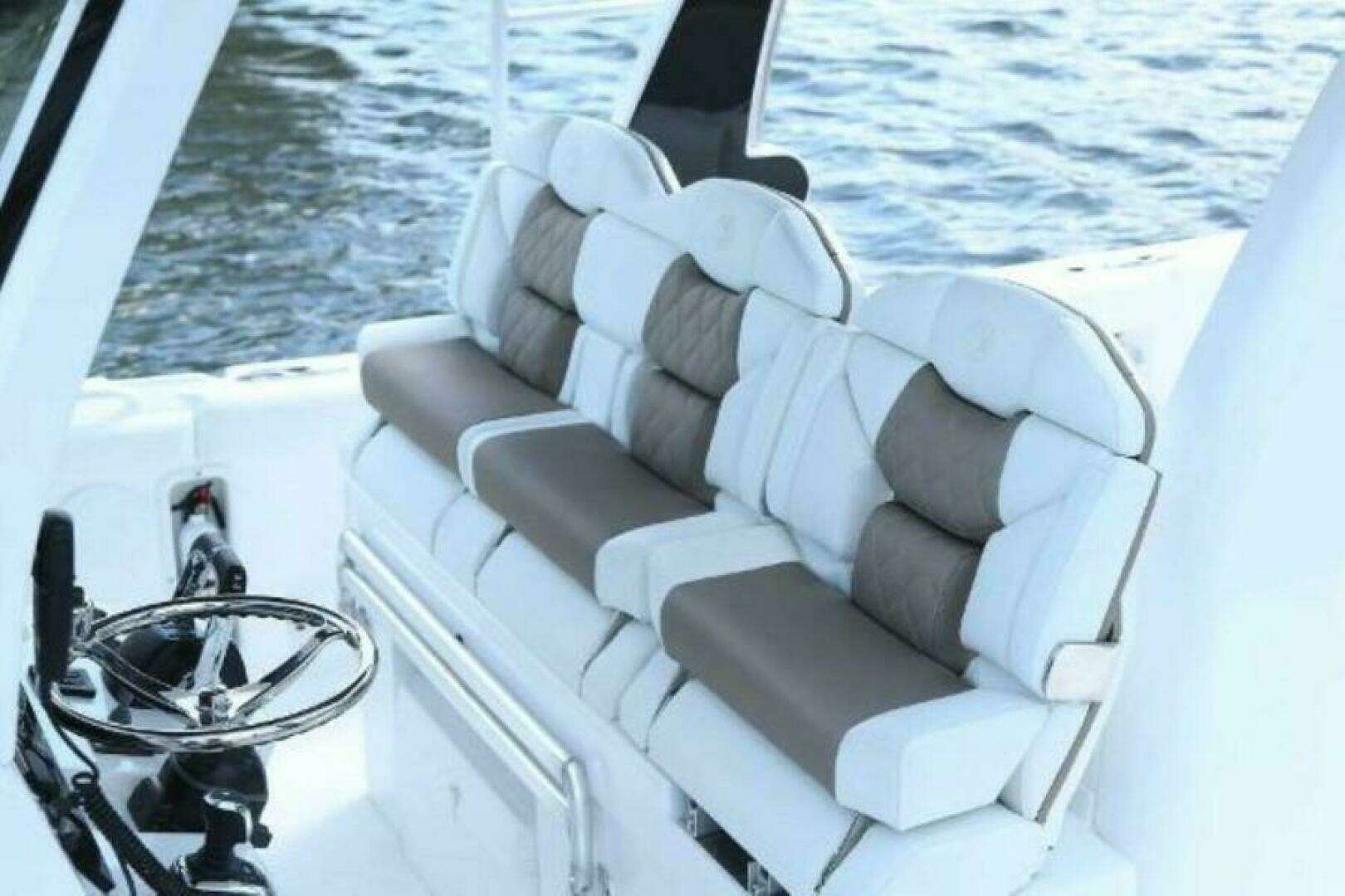 2025 Edgewater 370CC - Image 6