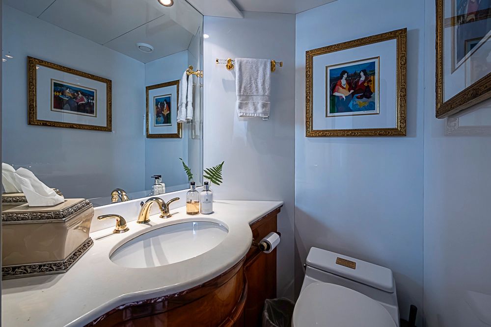 1994 Benetti TriDeck - 12