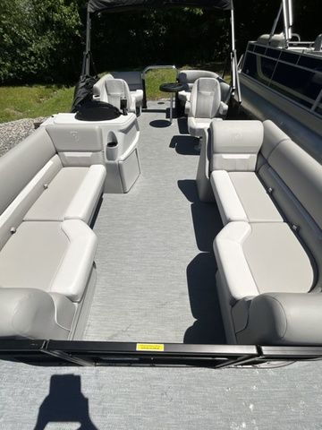 2026 Godfrey Marine Xperience 2286 SBX Sport Tube 27 In. Package - 17