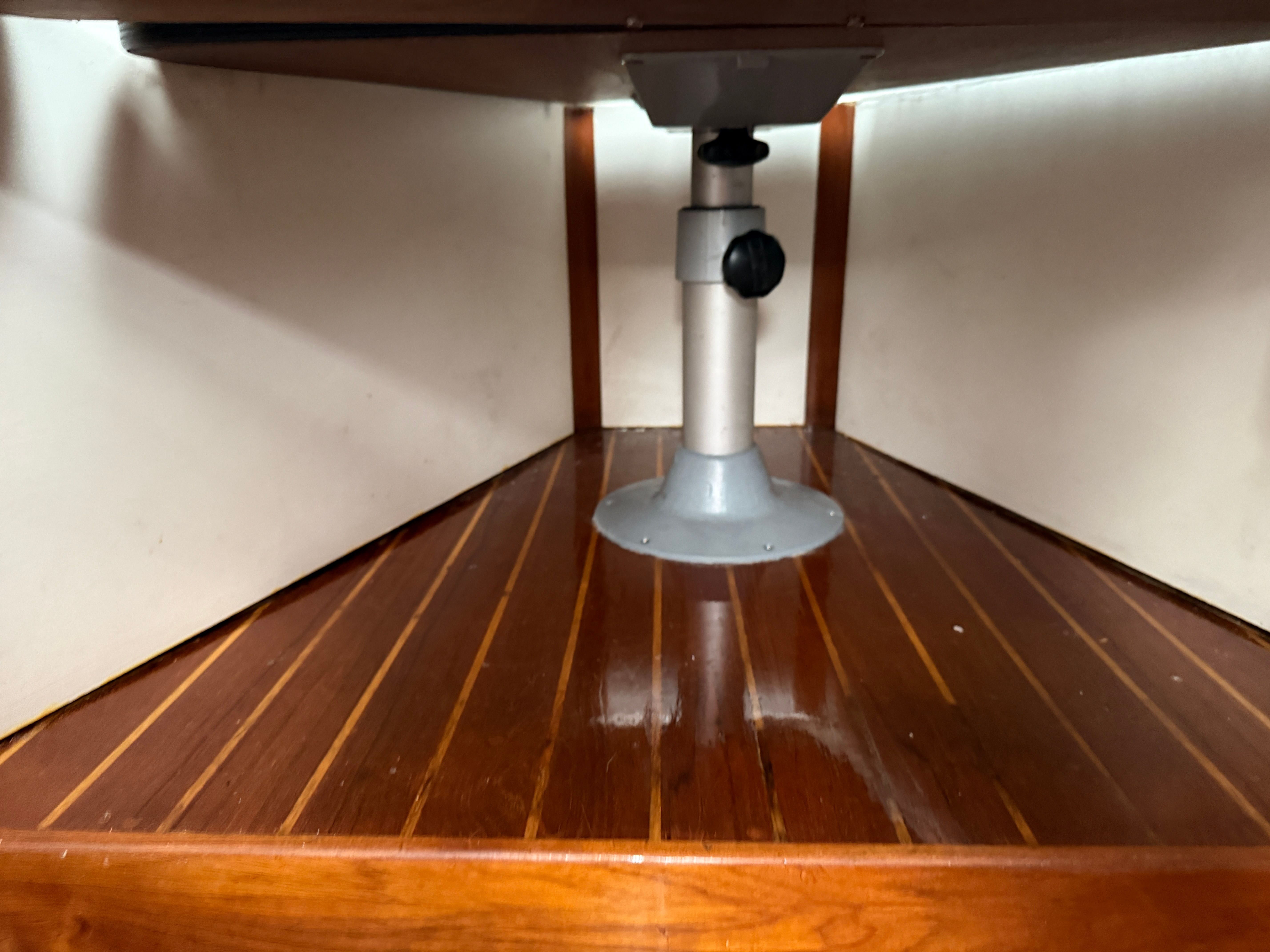 Bert/table support.JPG