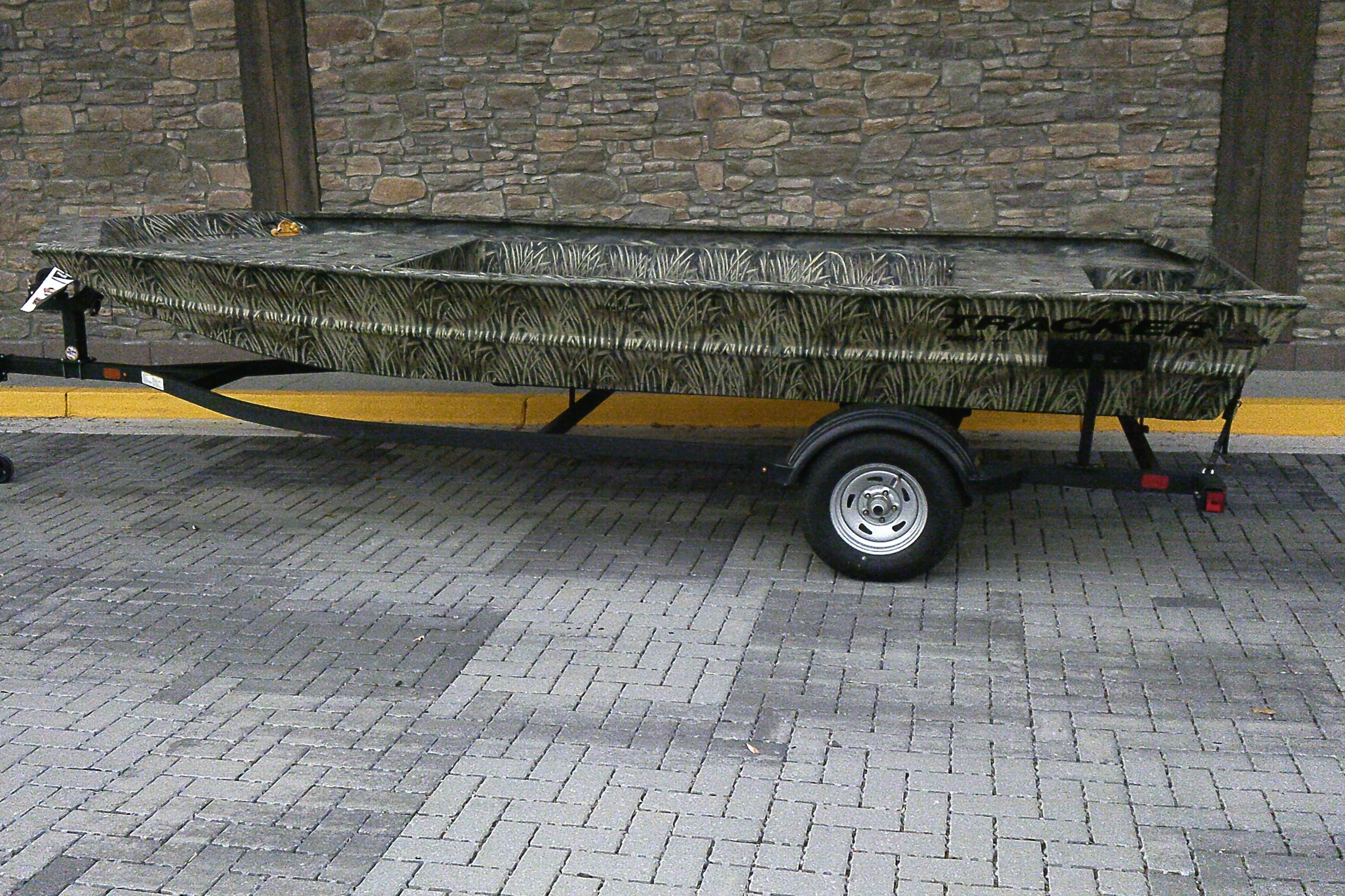 2026 Tracker Grizzly 1860 Utility
