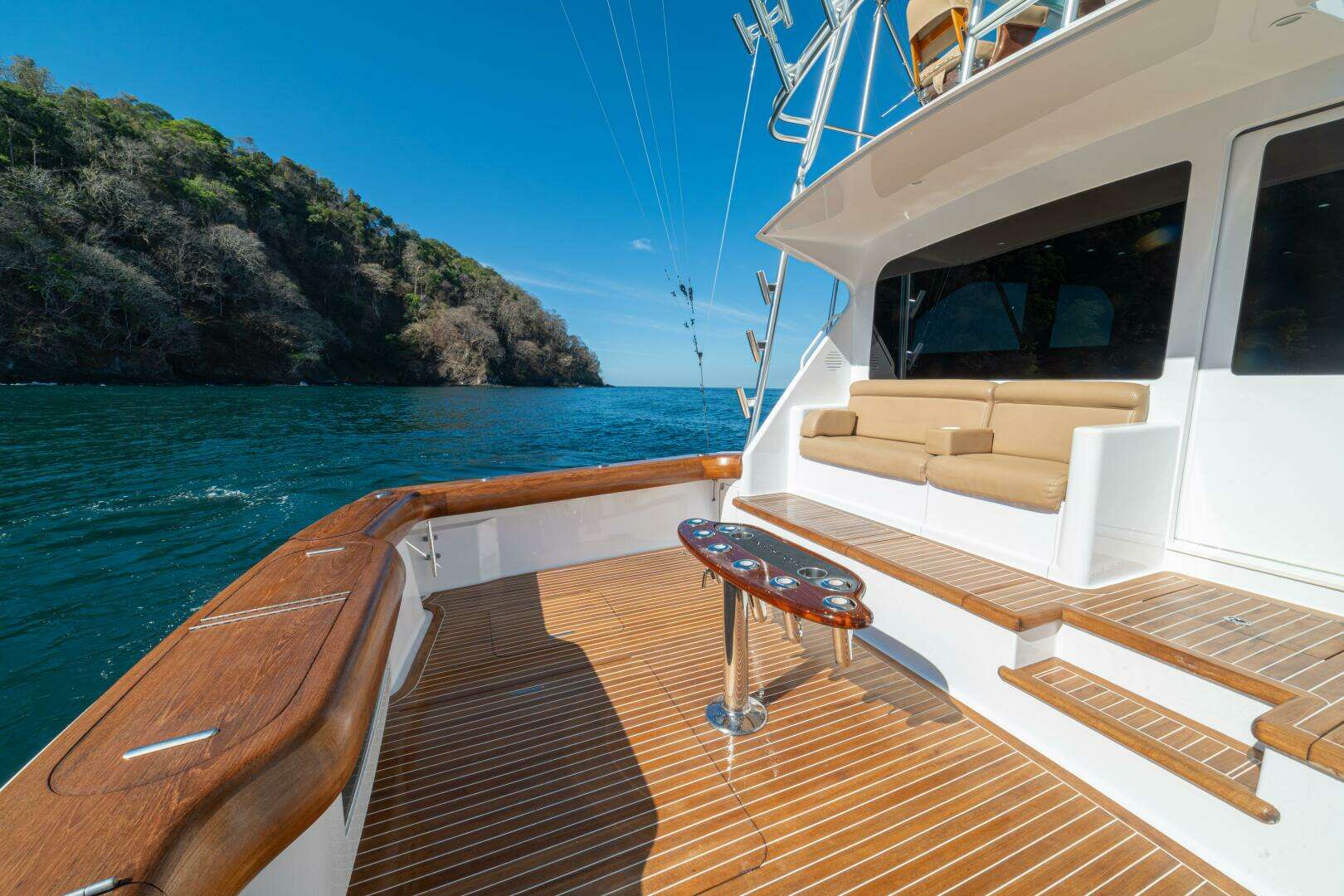 2006 Viking 56 Convertible - Image 25