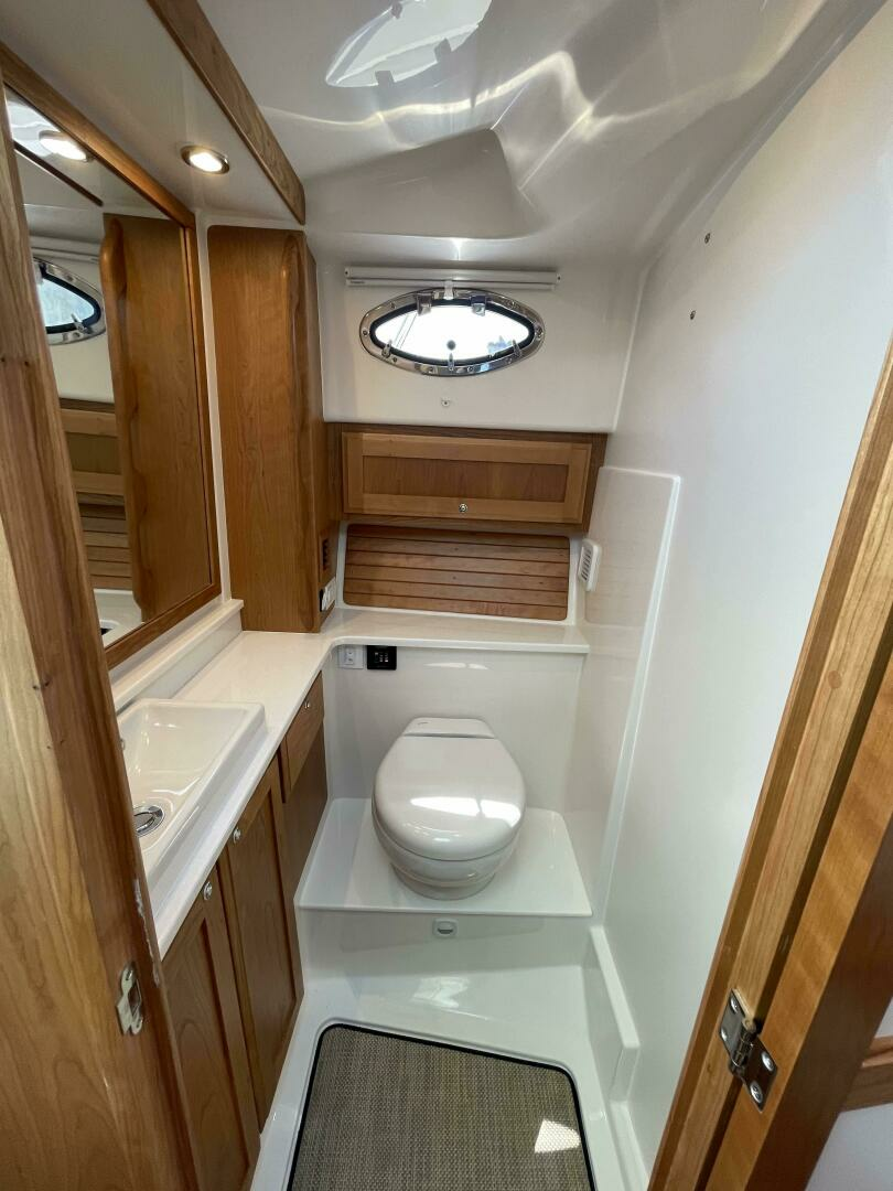 2027 Back Cove 34O - Image 23