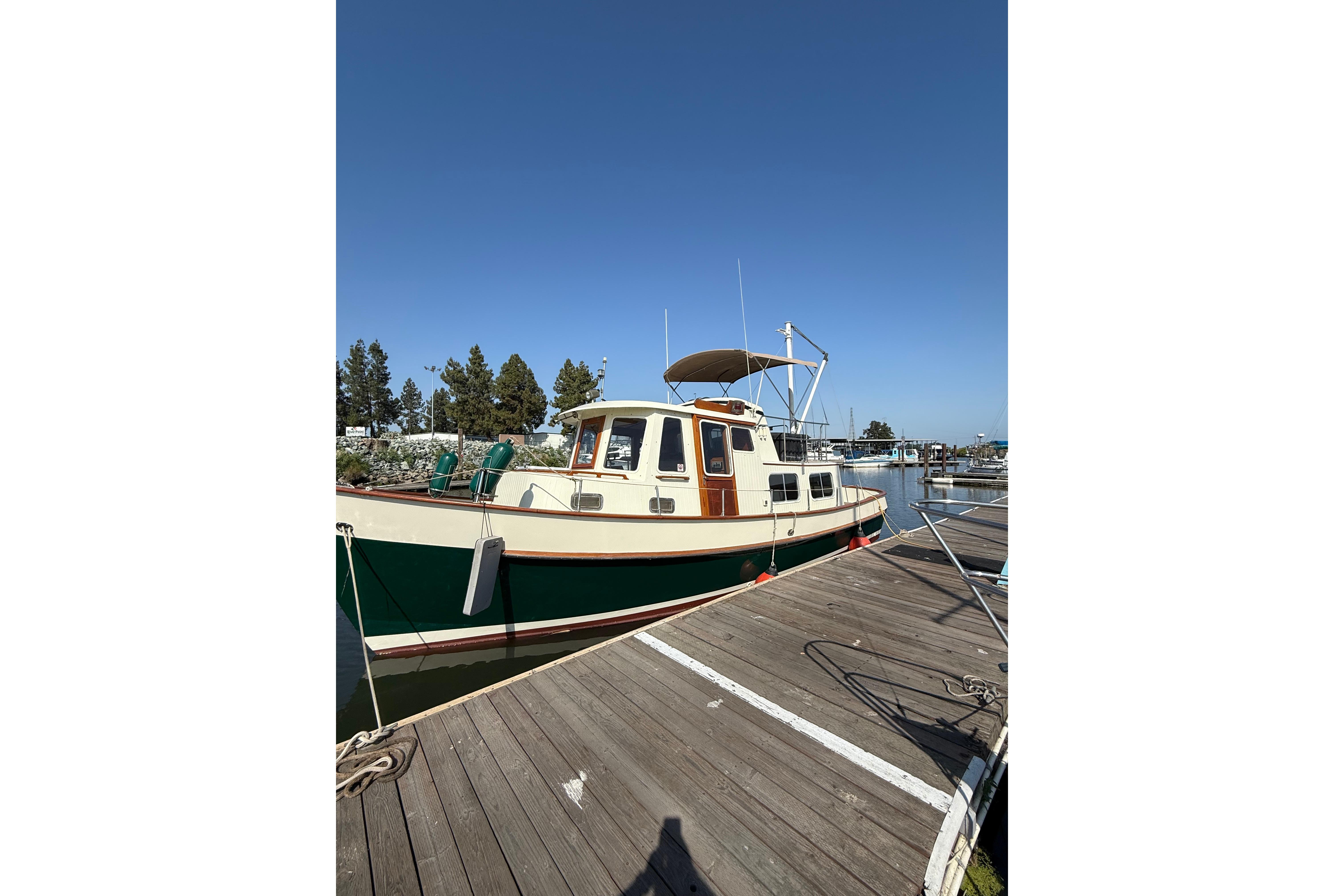 1985 EagleCraft Trawler