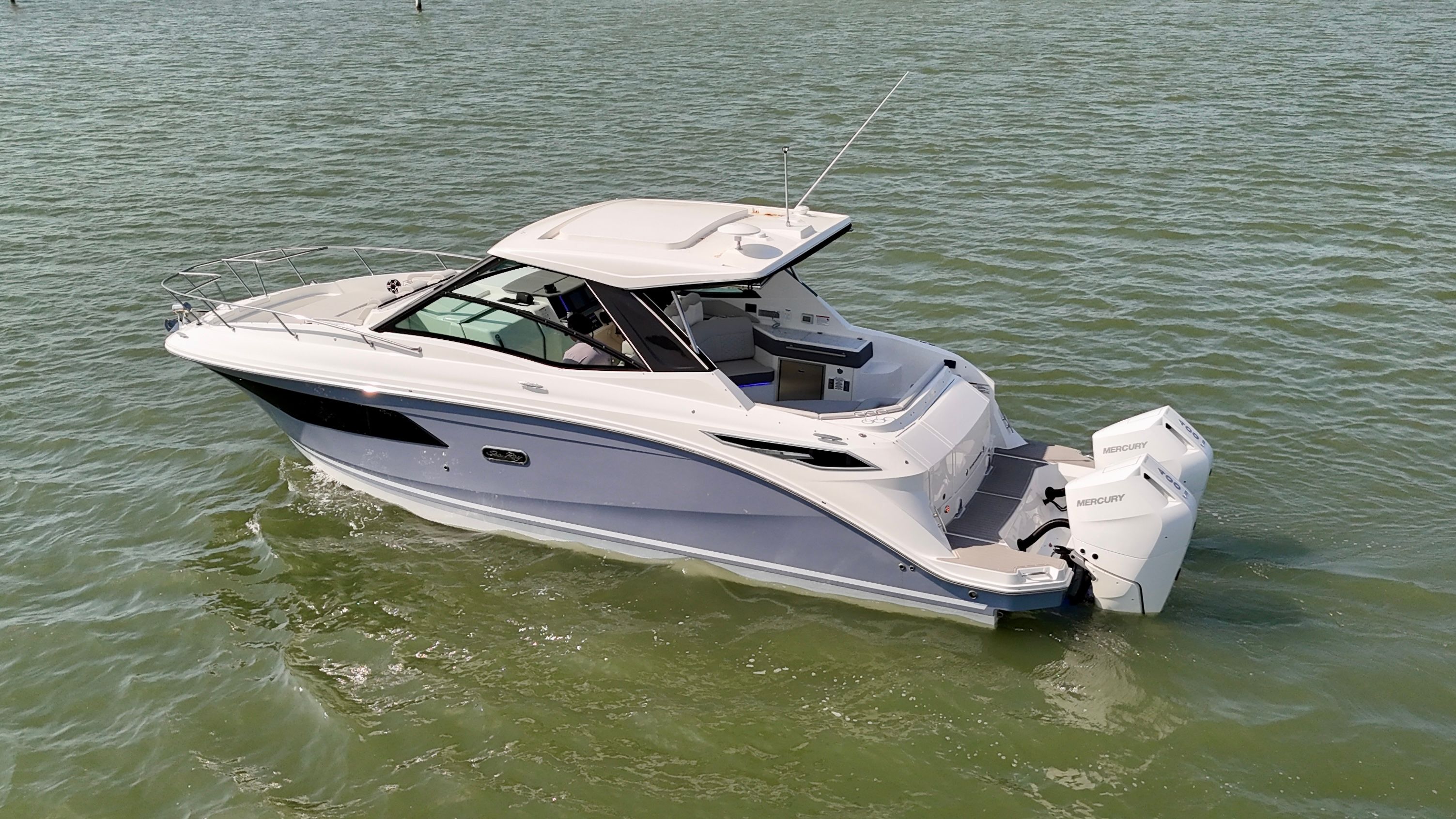 2026 Sea Ray Sundancer 320 Outboard - 3