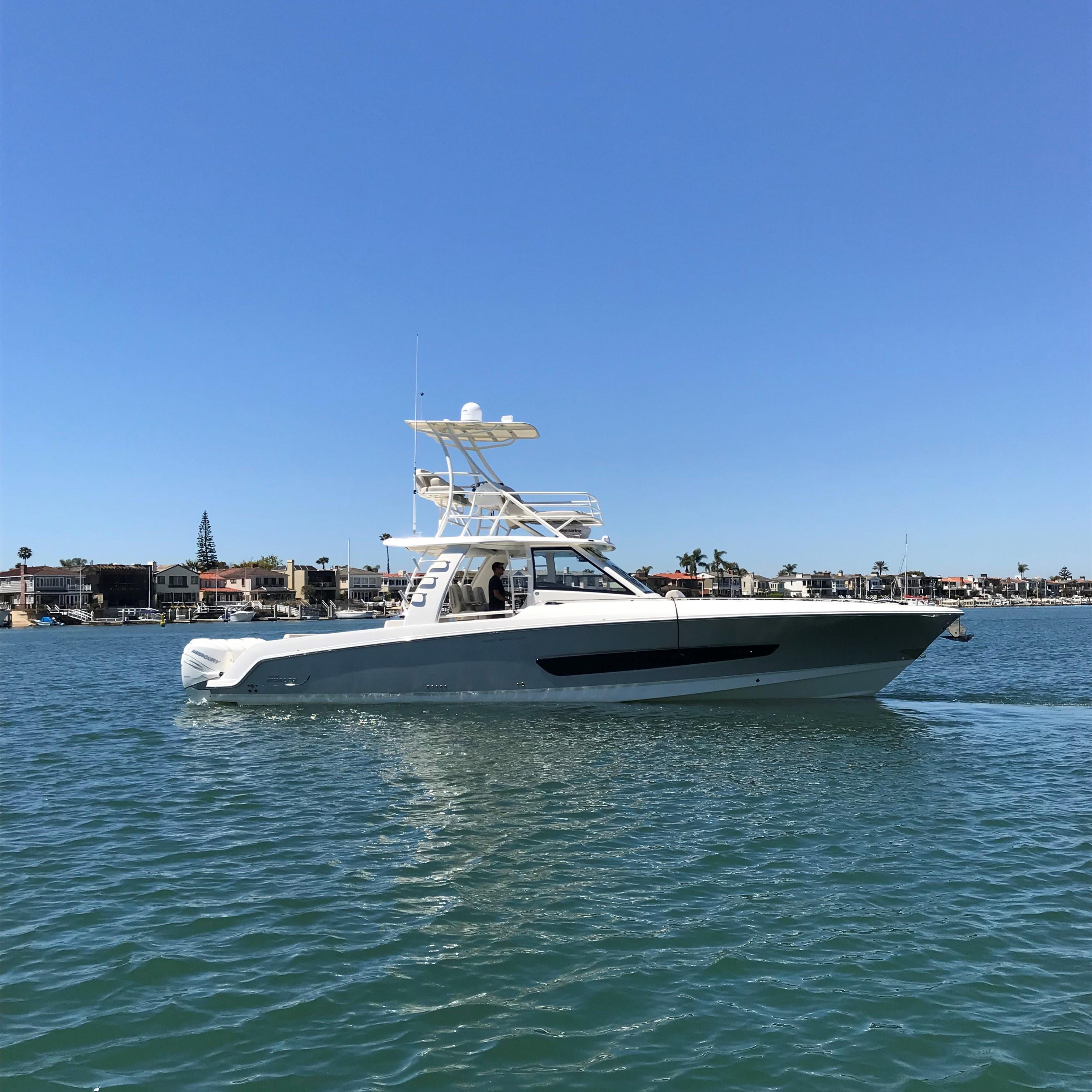2018 Boston Whaler 420 Outrage
