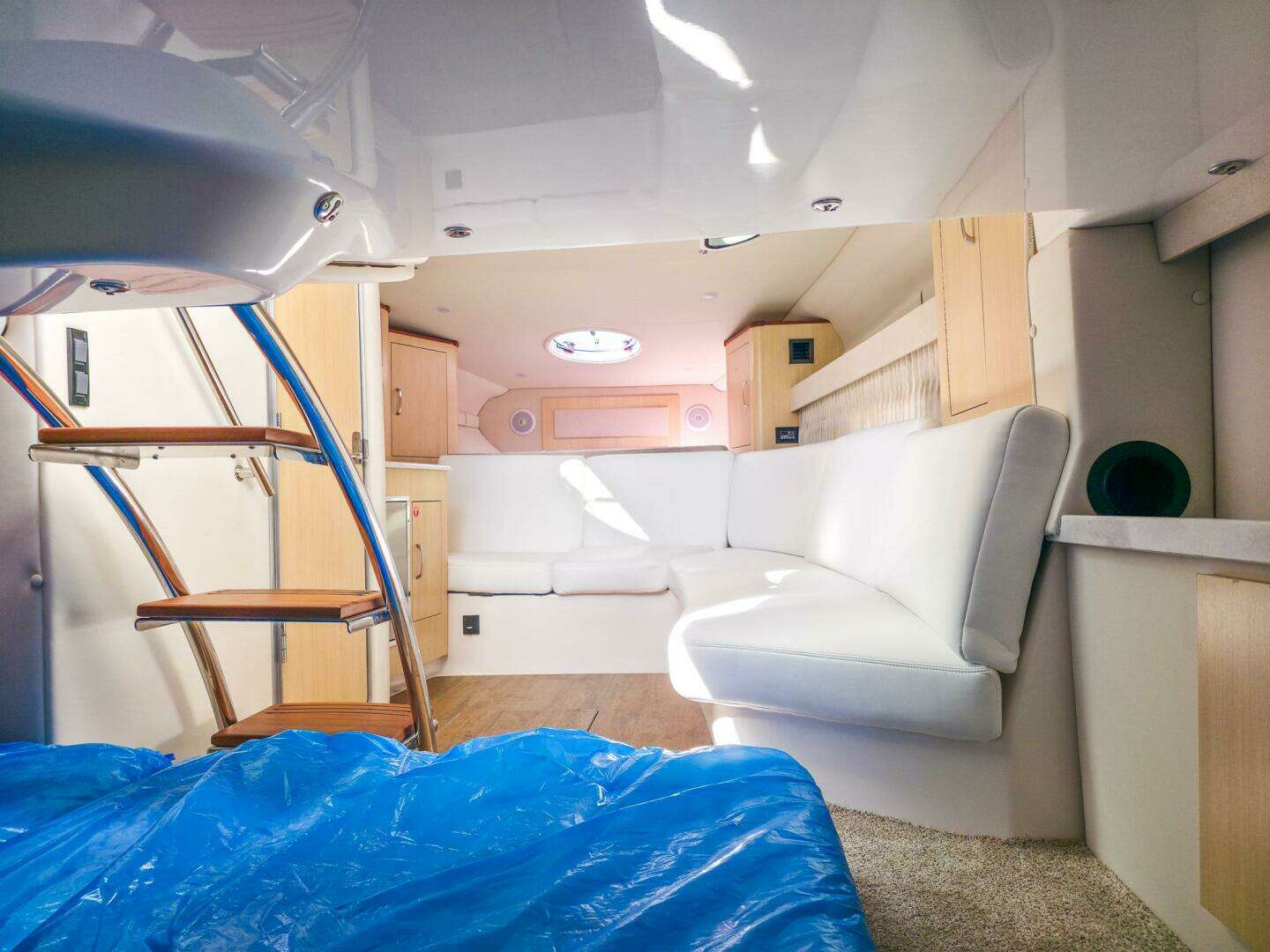 2026 Regal 33 XO - Image 36