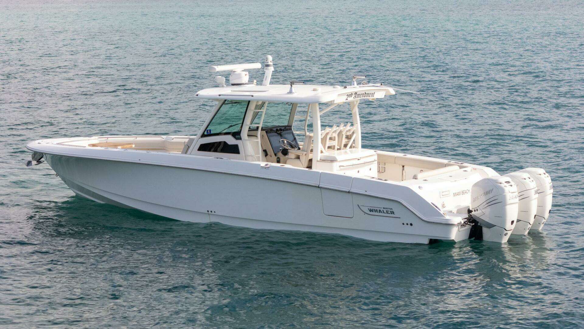 2020 Boston Whaler 380 Outrage Center Console - Image 5