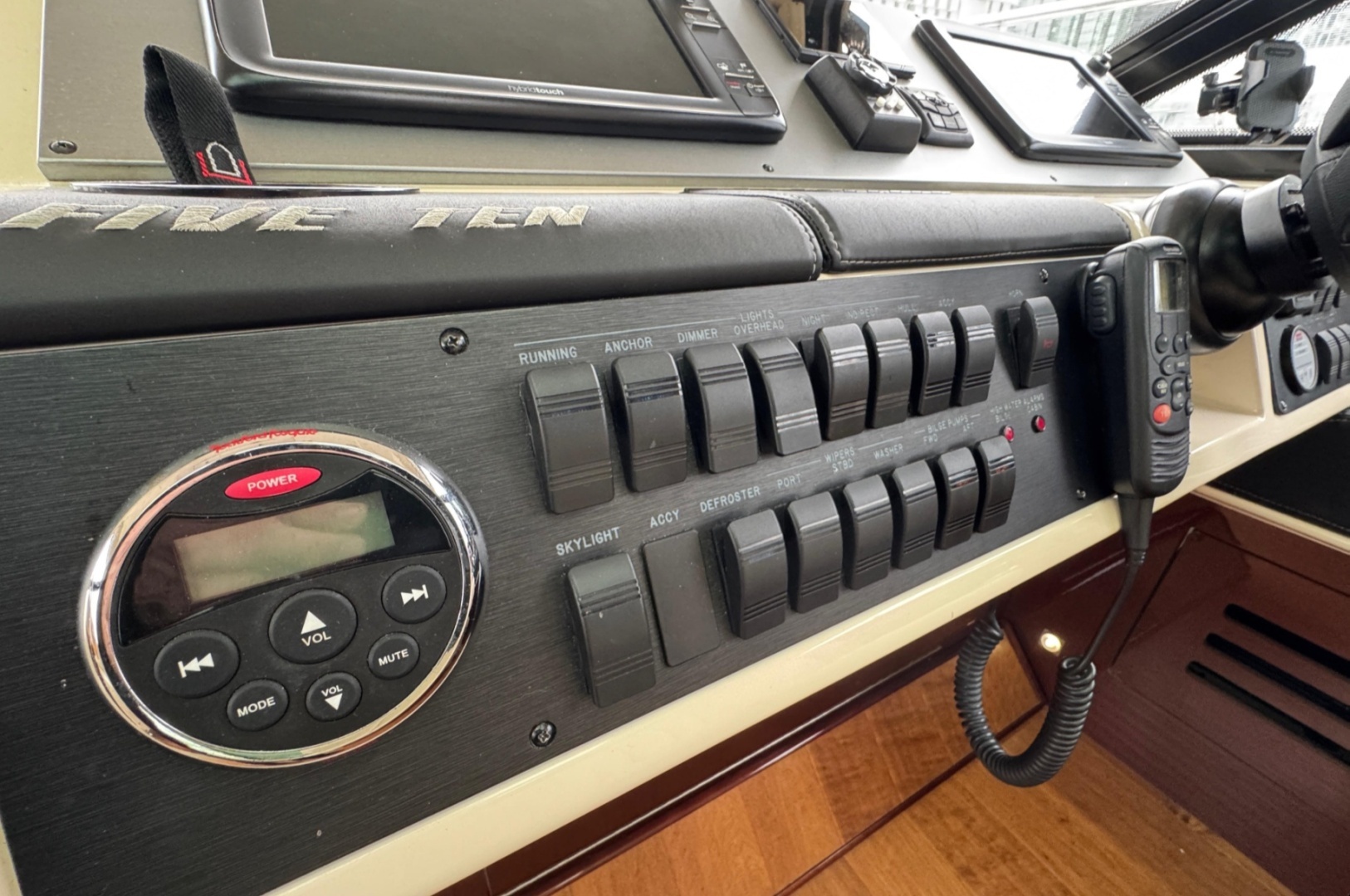 2015 Sea Ray Sundancer 510 - Image 35