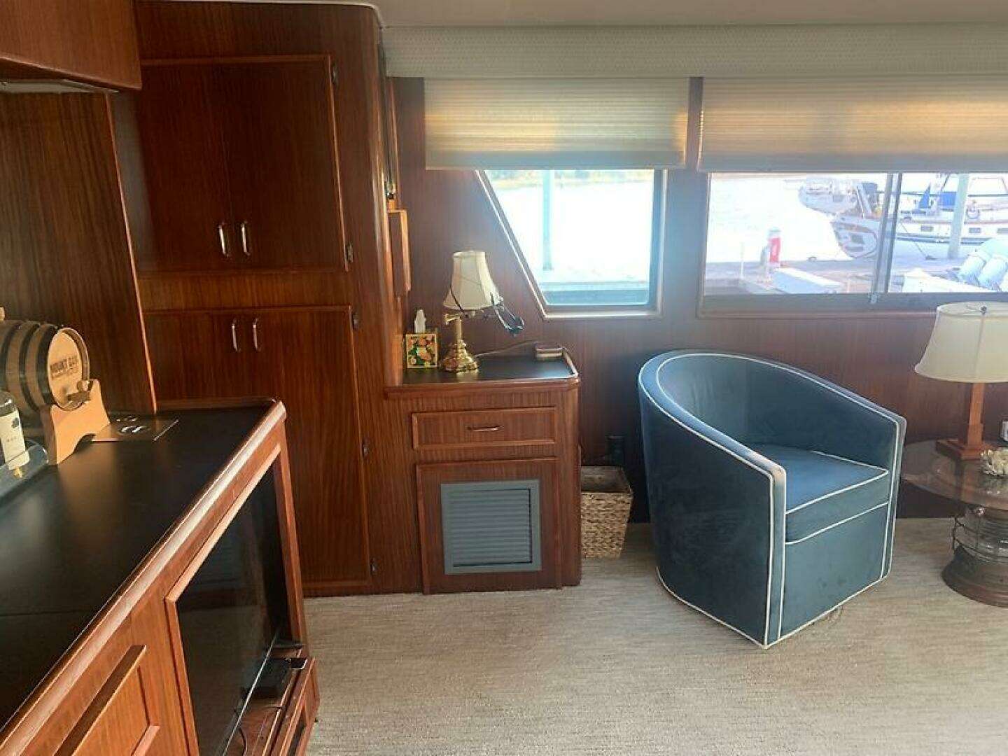 1984 Hatteras 53 - Image 12