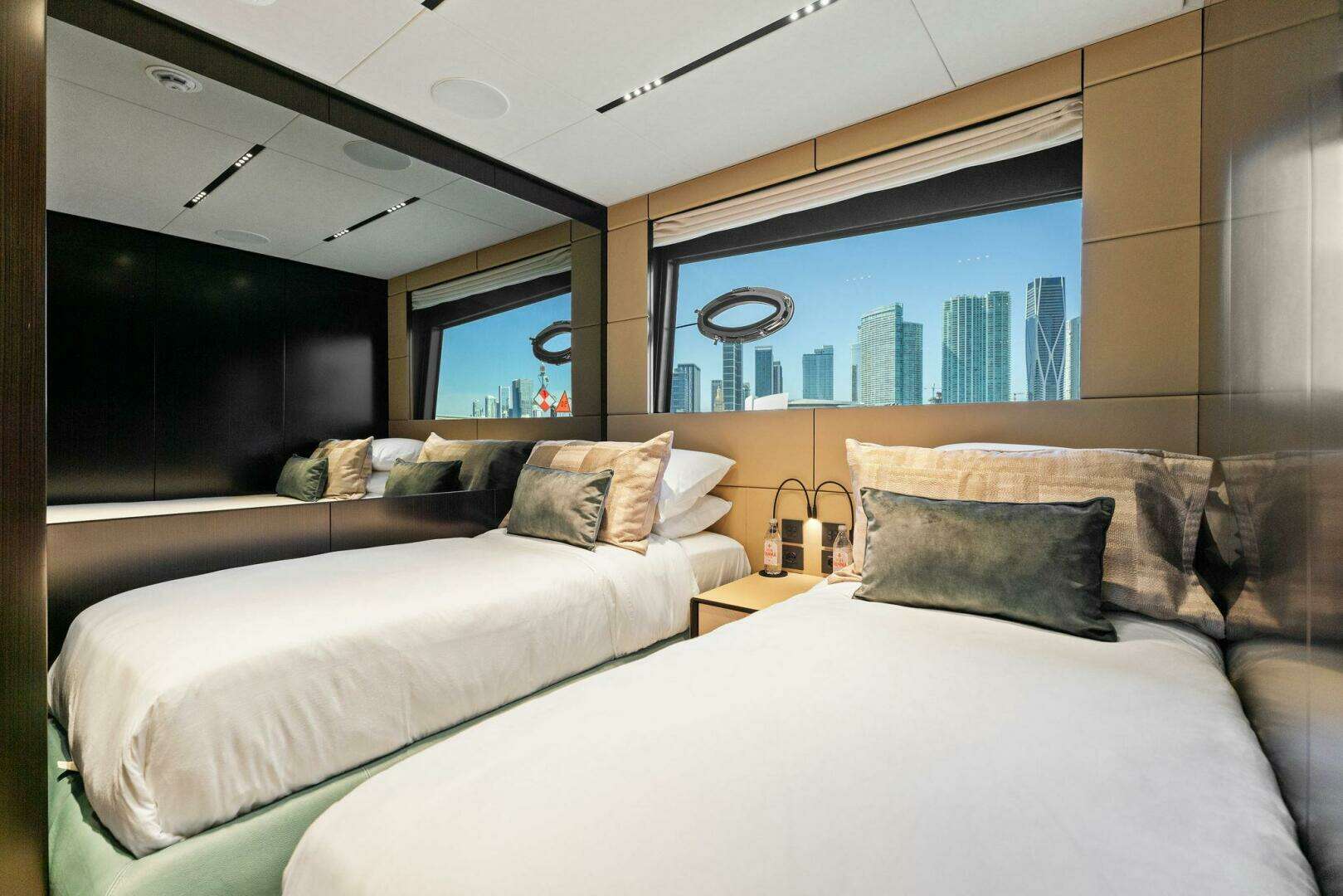 2023 Pershing GTX Motoryacht - Image 99