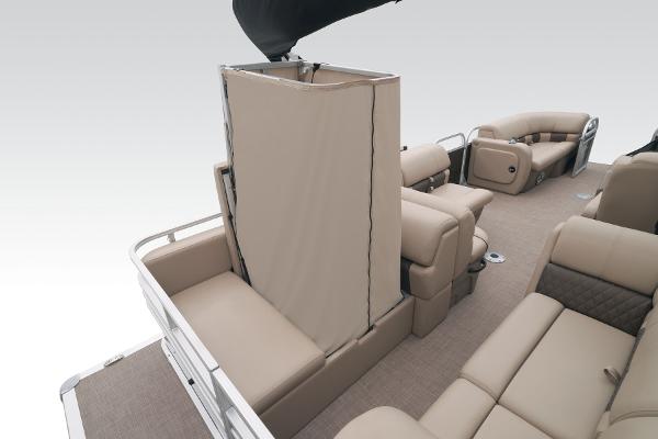 2023 Sun Tracker Party Barge 22 RF DLX - 40