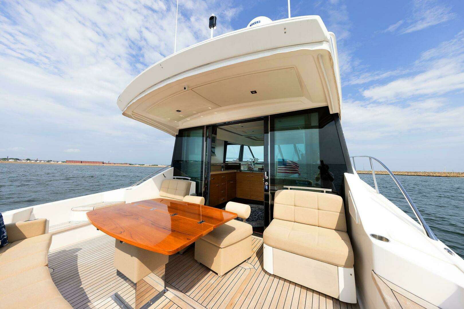 2014 Tiara Yachts 5000 Express - Image 10