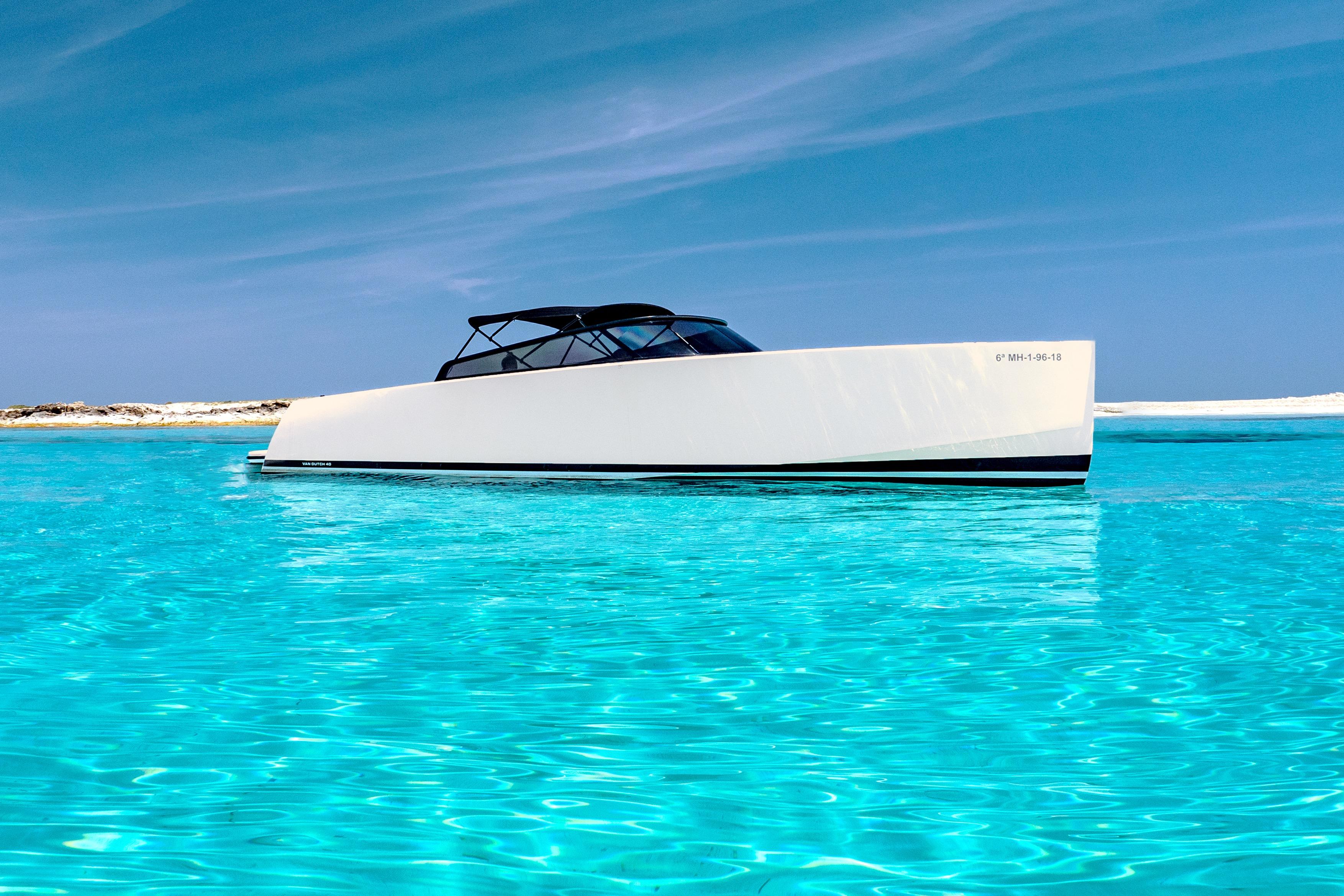 2014 VanDutch 40