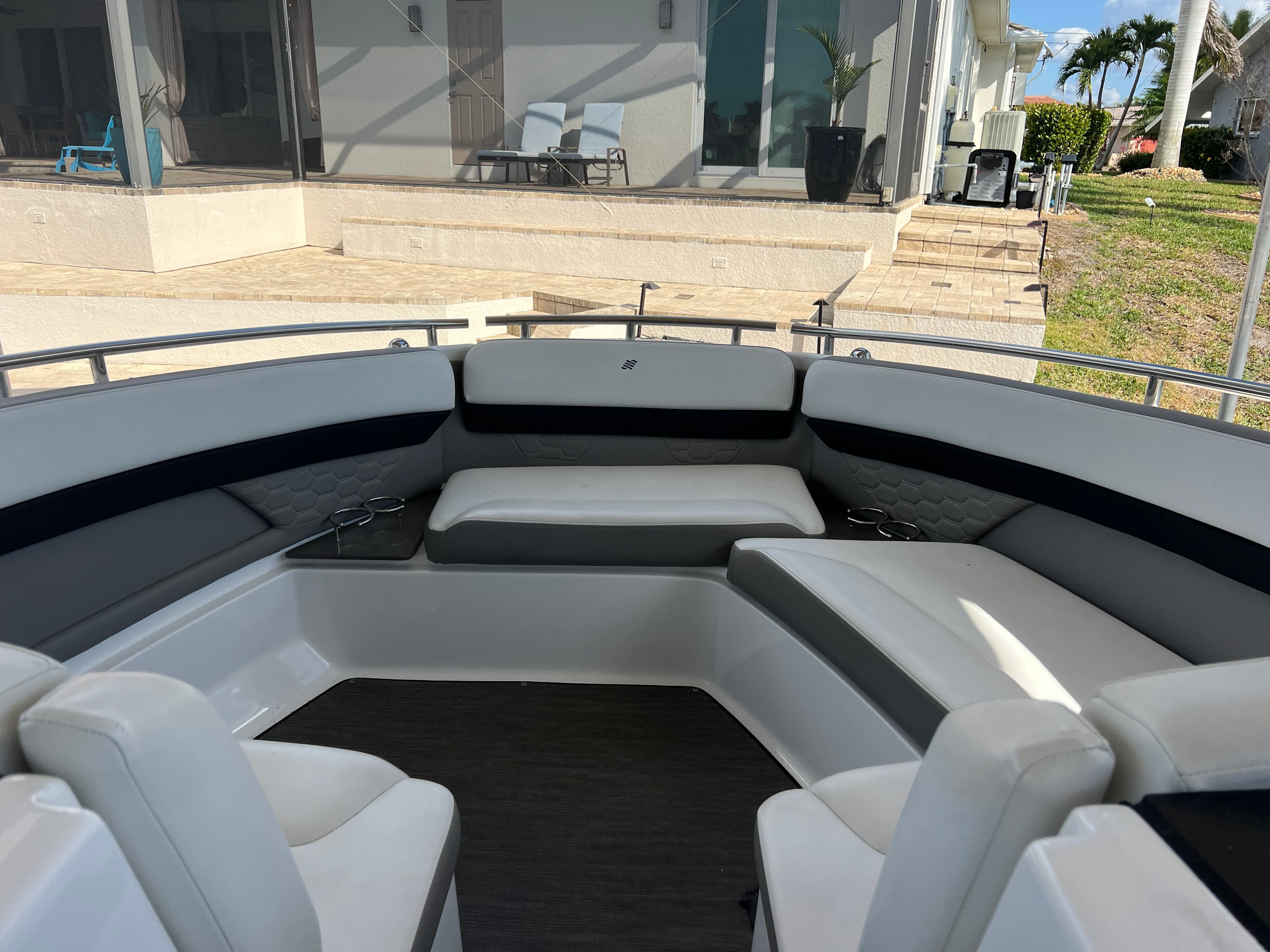 2023 Four Winns H350 - 21