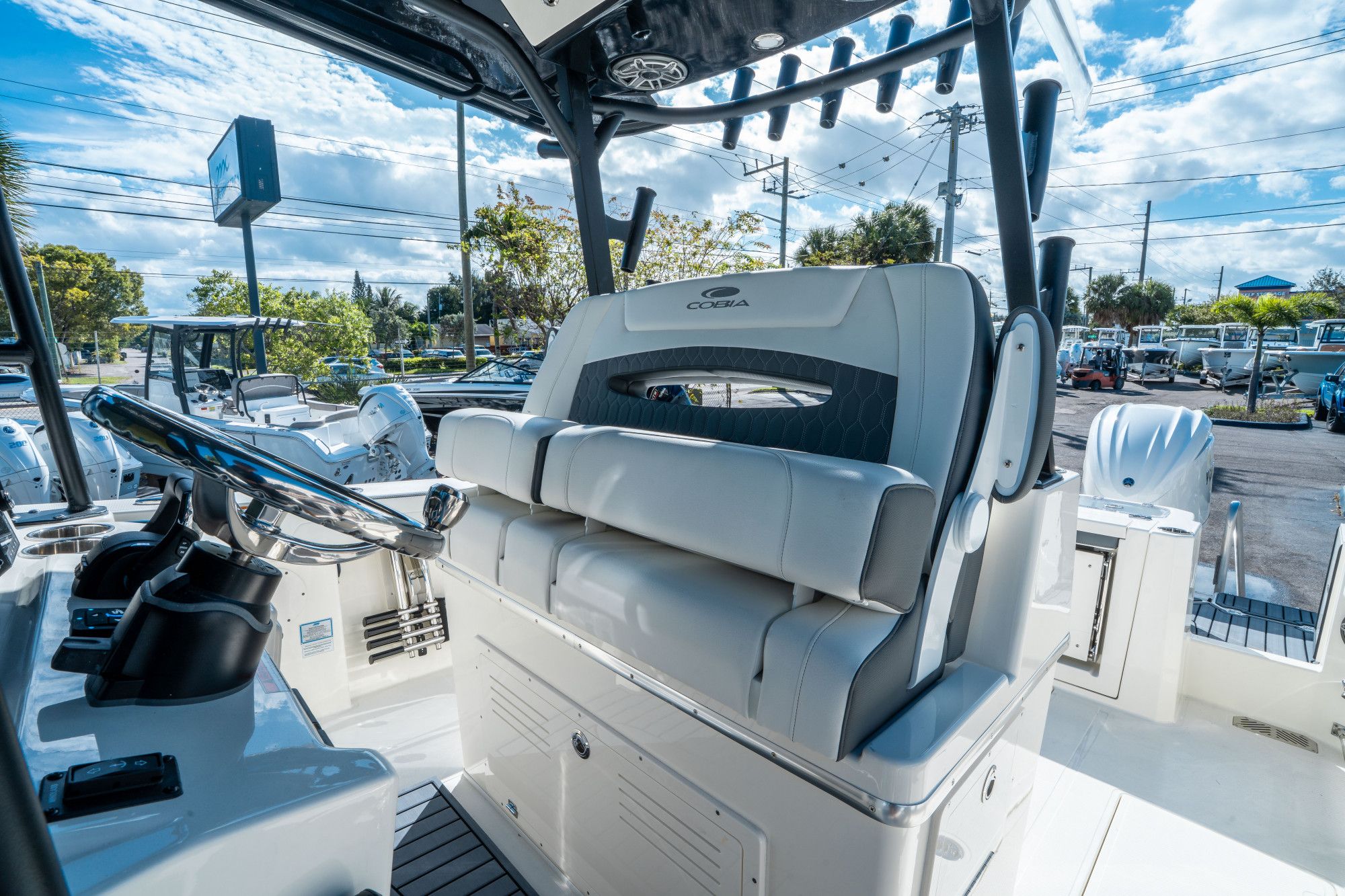 2026 Cobia 305 Center Console - 19