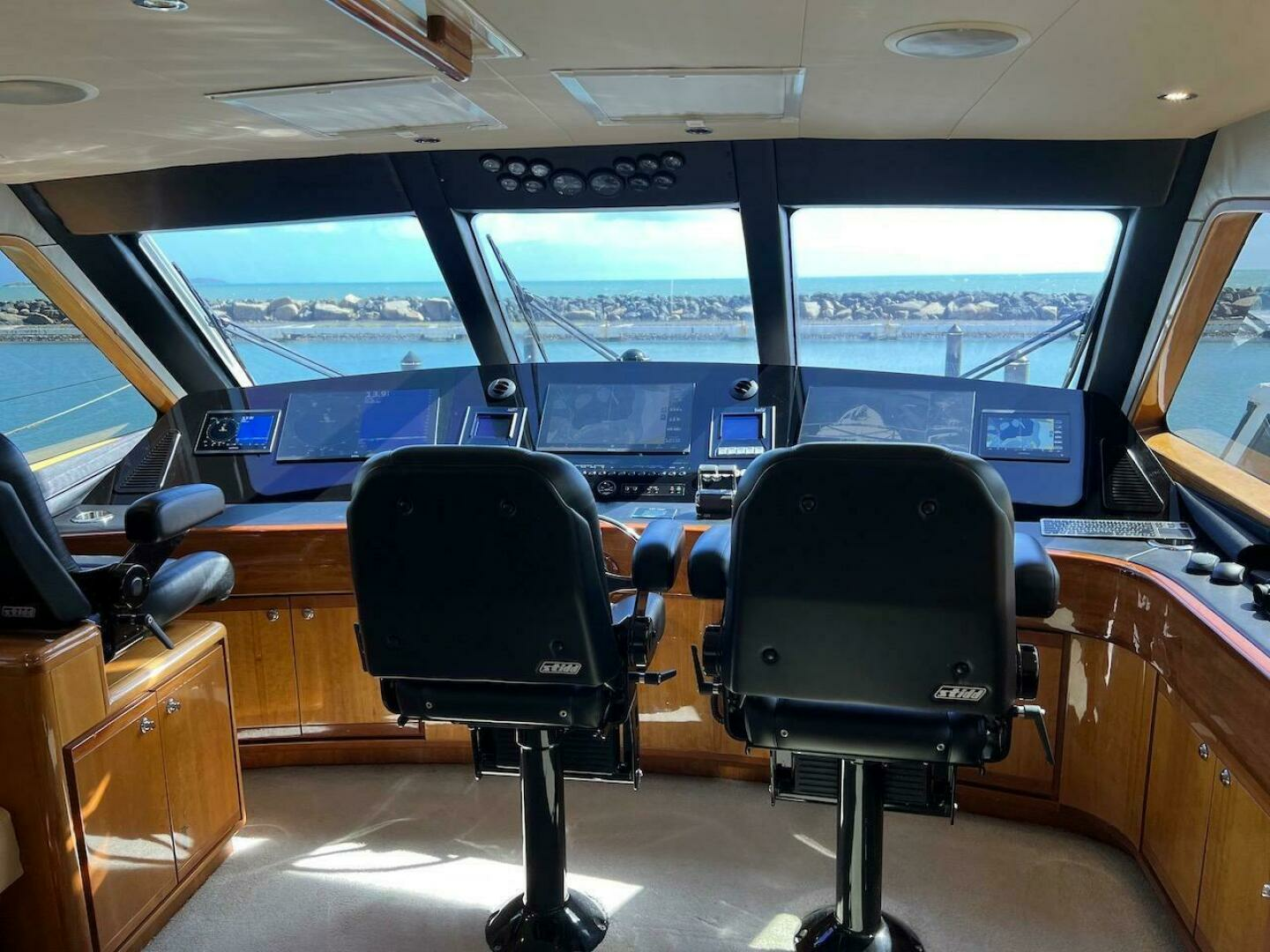 2004 Bertram 67 - Image 18