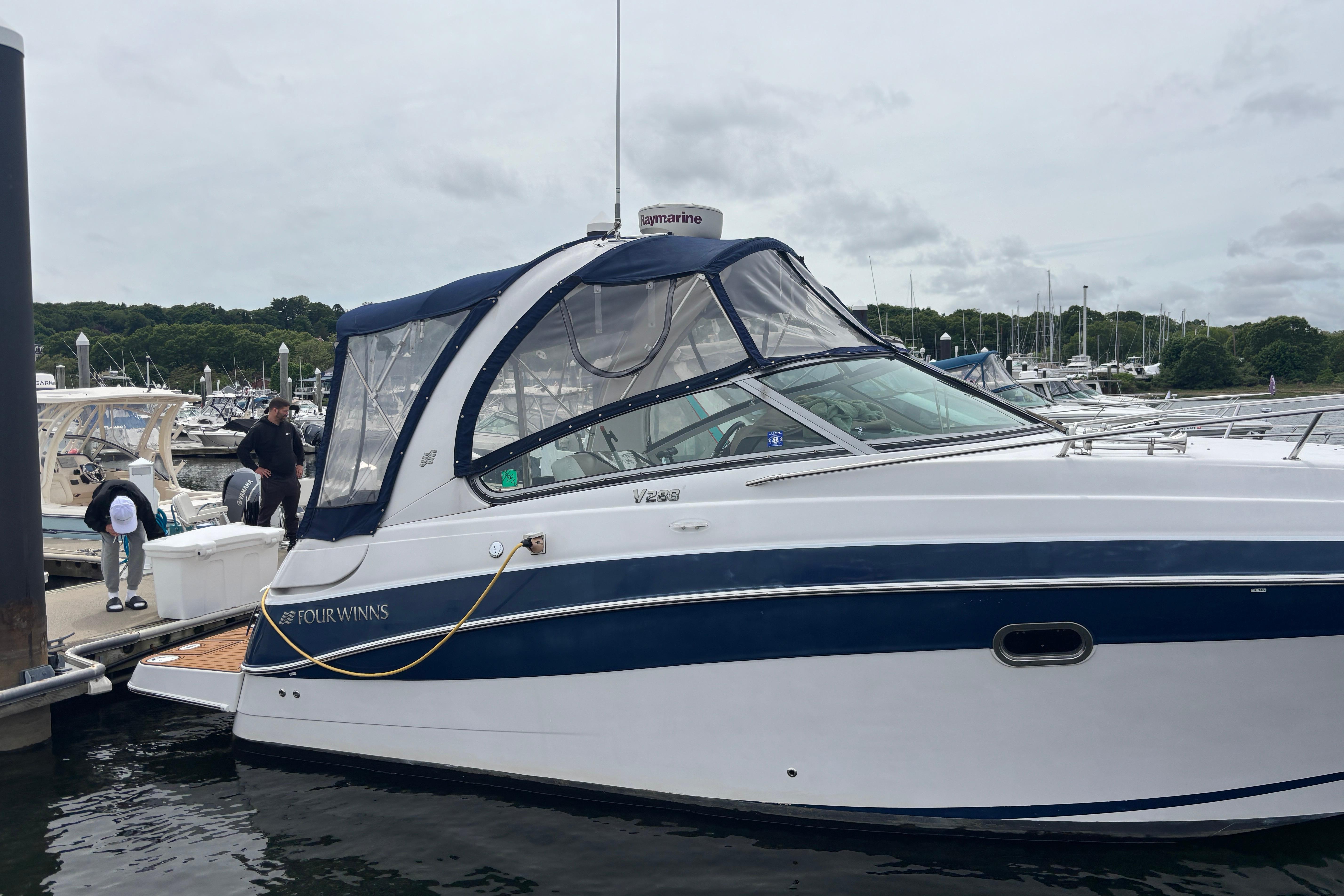 2009 Four Winns 288 Vista