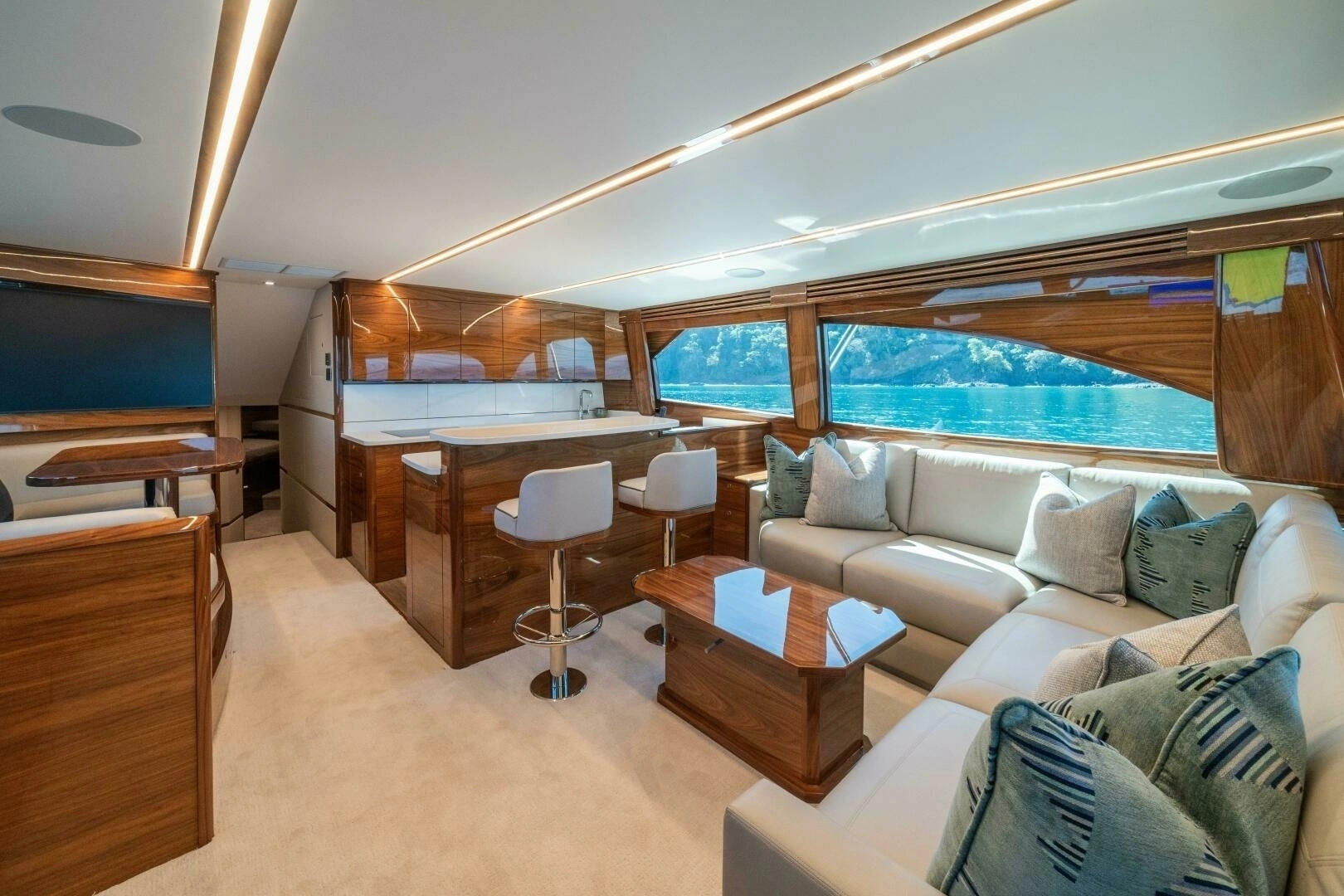 2027 Viking 64 Convertible - Image 2
