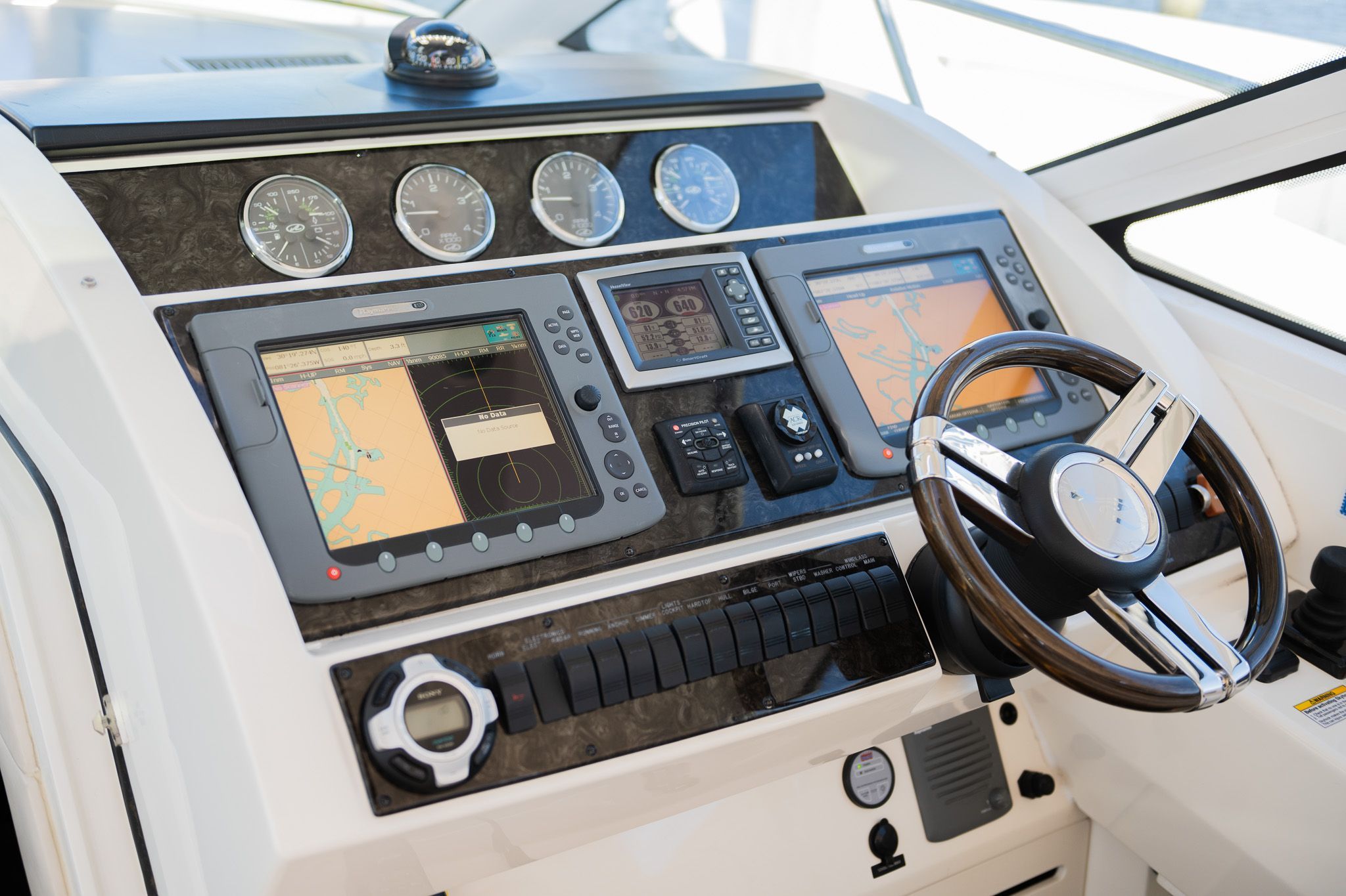 2010 Sea Ray 450 Sundancer - 42