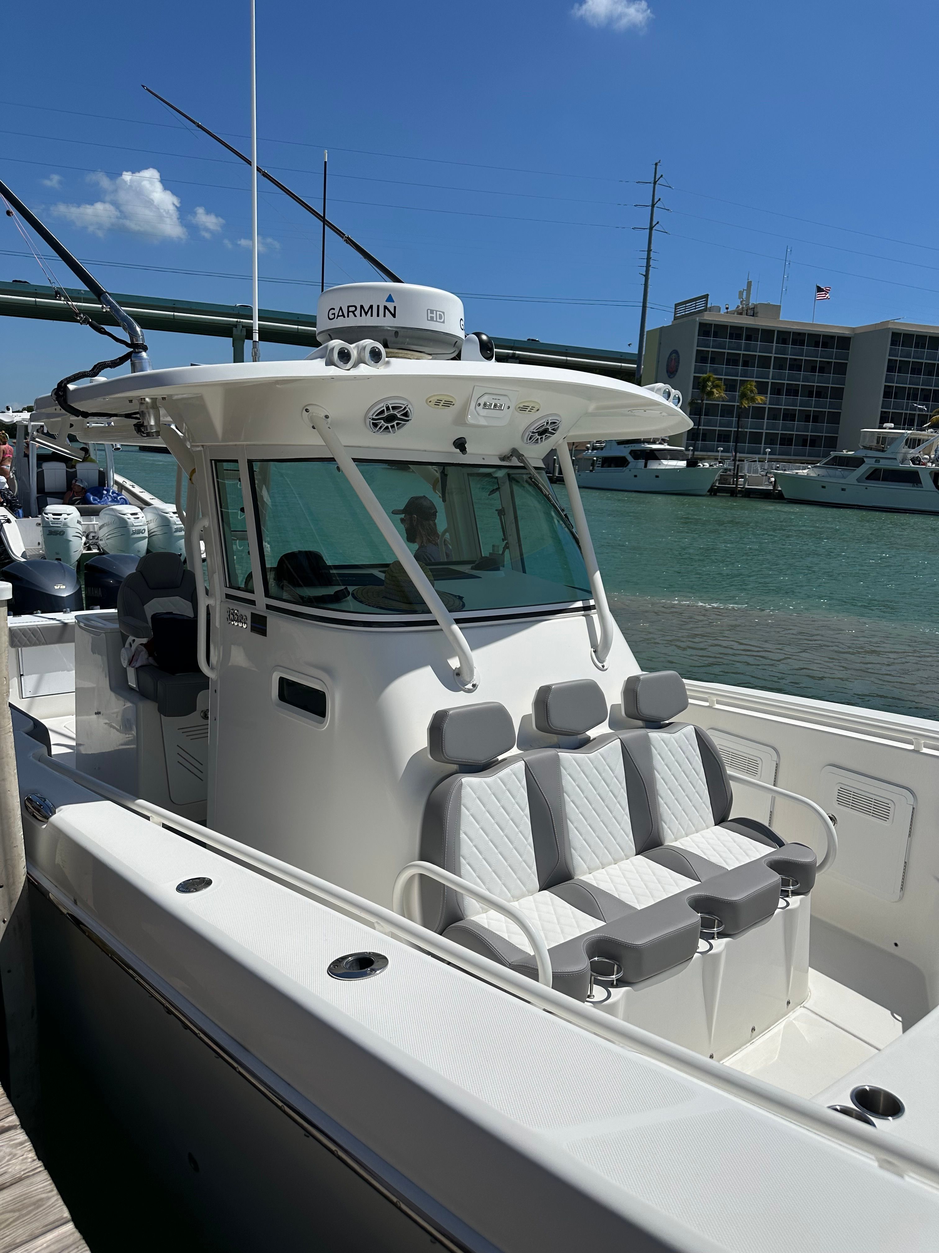 2009 Everglades 365 Center Console - 126
