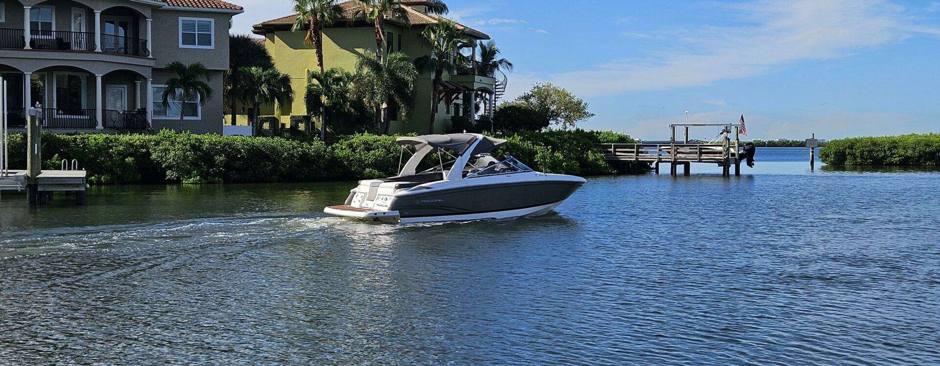 2010 Regal 2700 - Image 24
