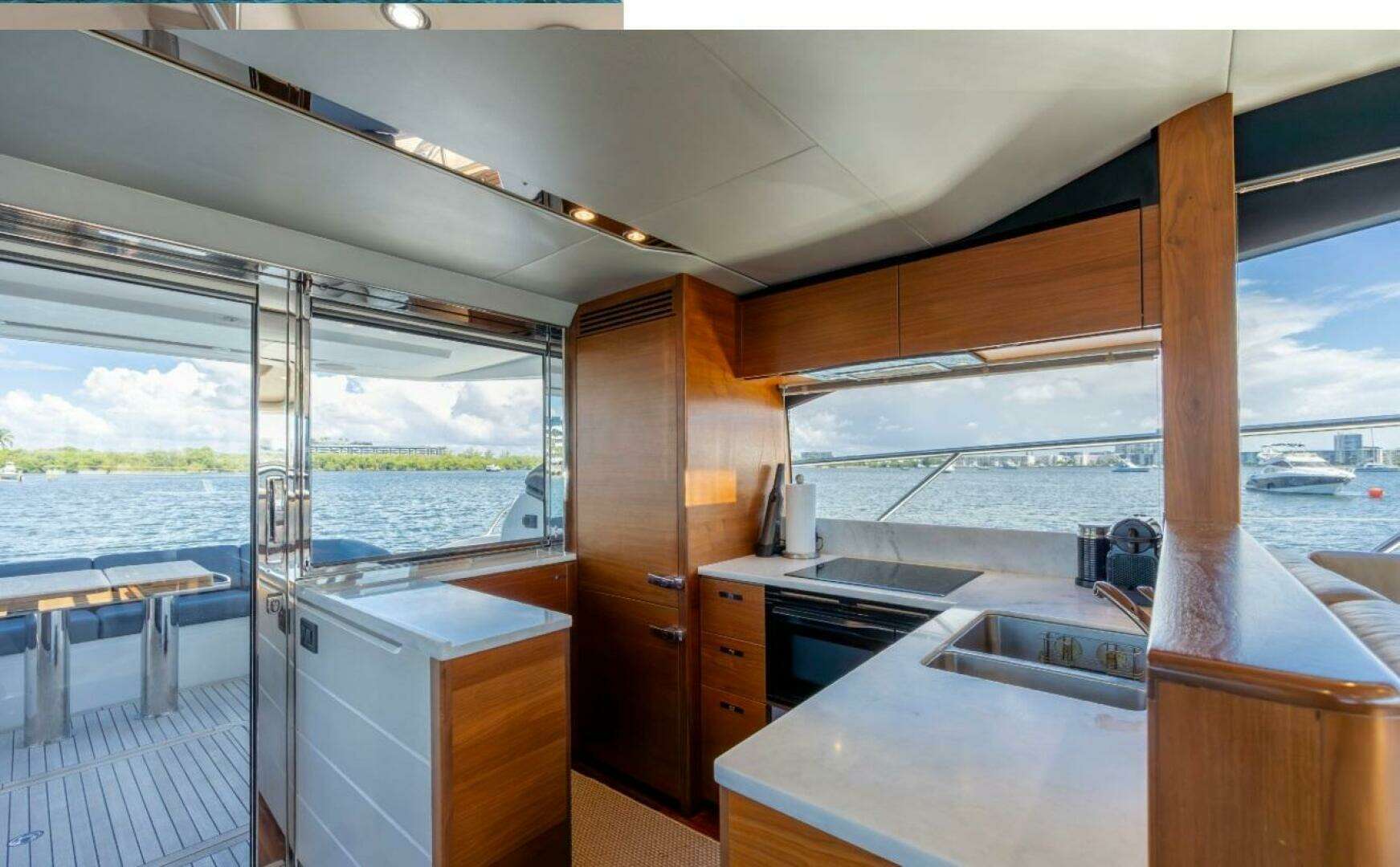 2017 Princess S65 - Image 14