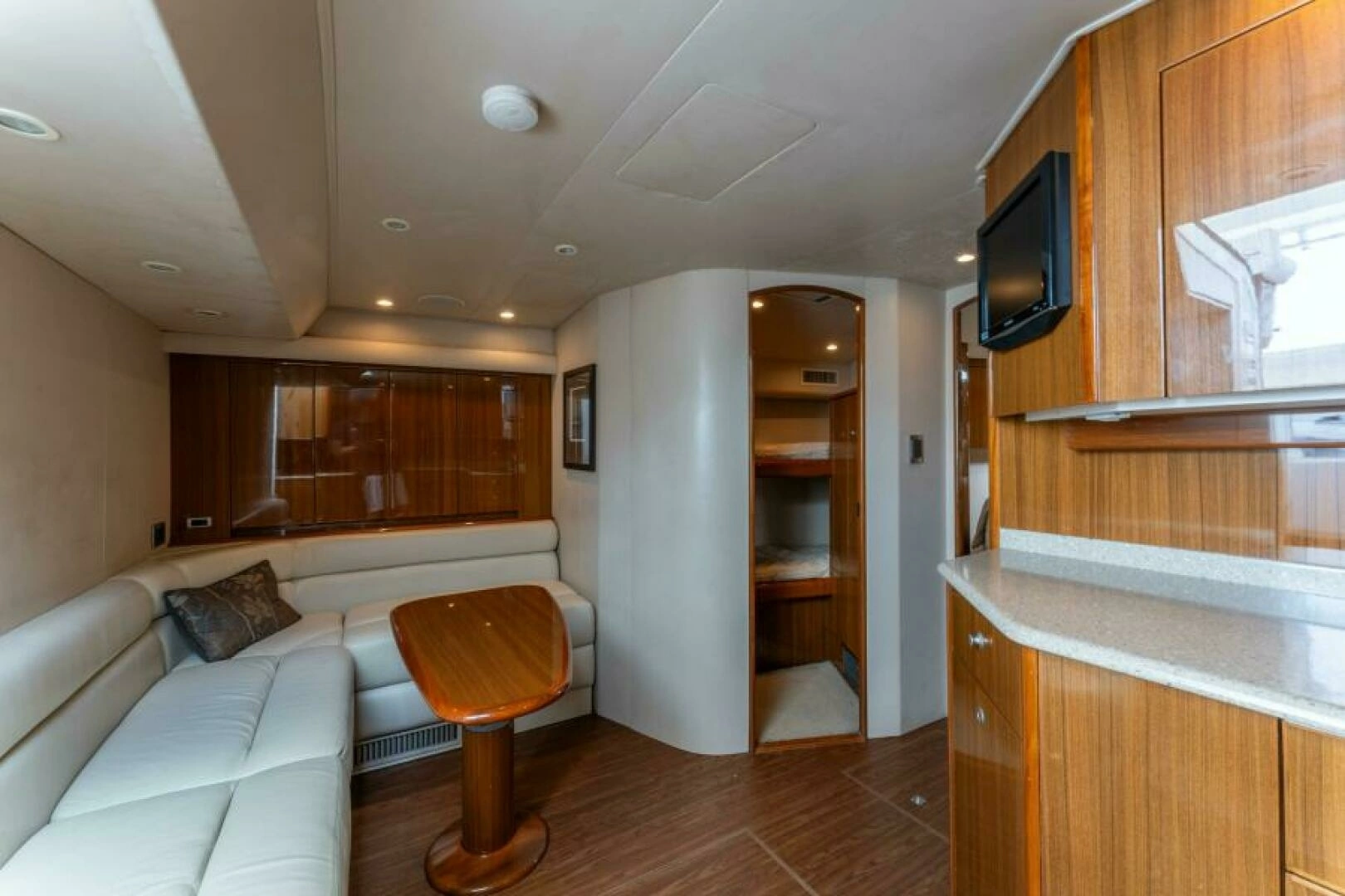 2009 Viking 45 Open - Image 5