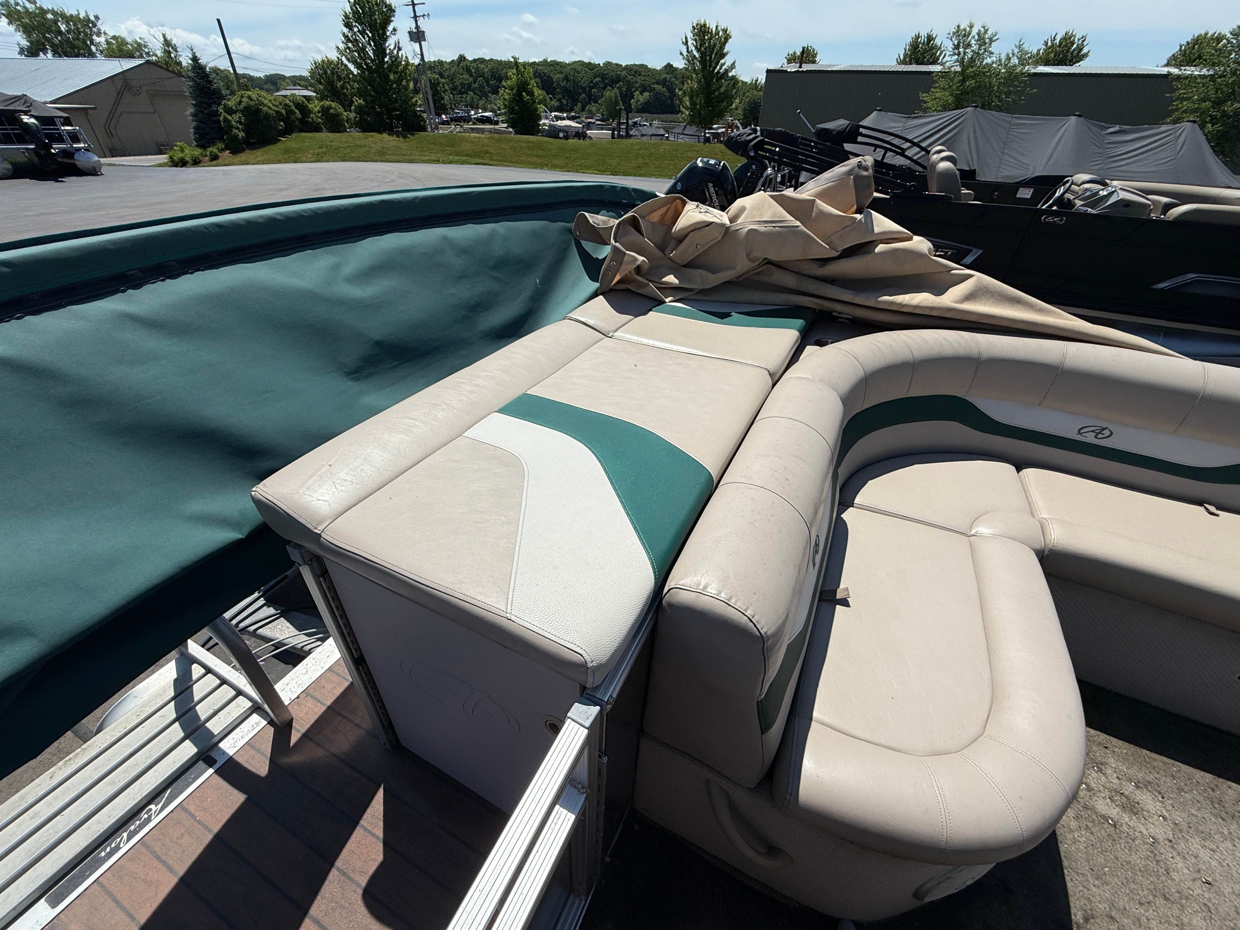 2014 Avon 19LS - 15