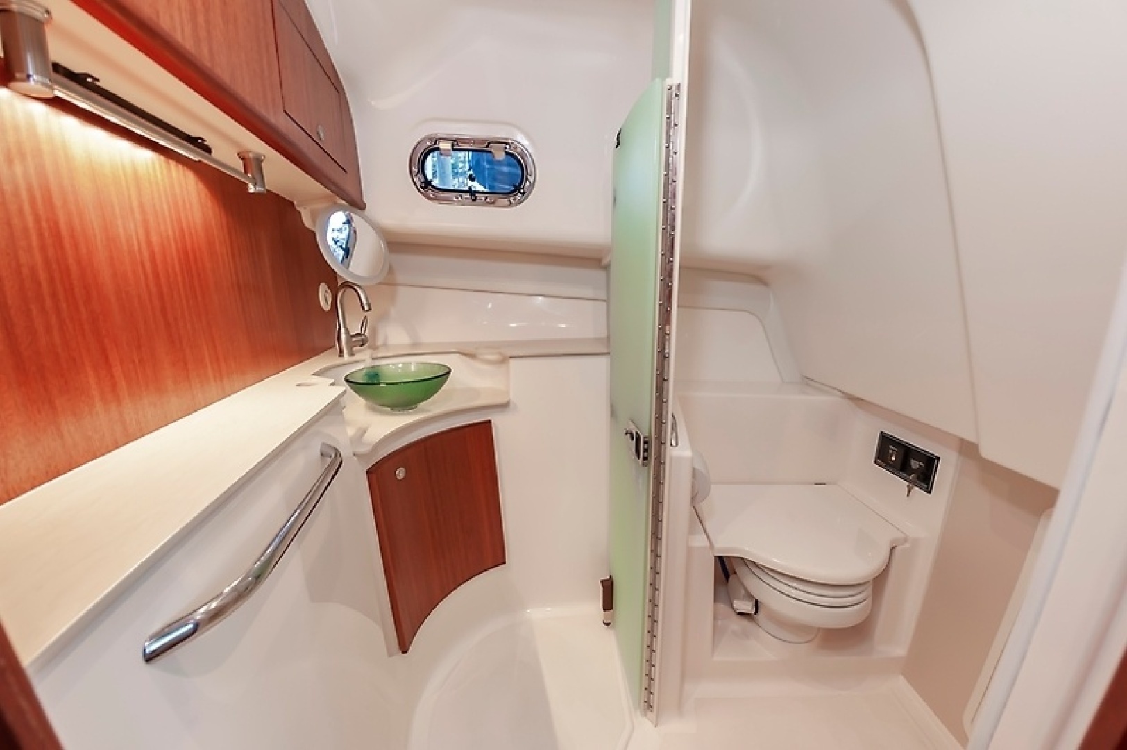 2015 Pursuit 385 OS - Image 39
