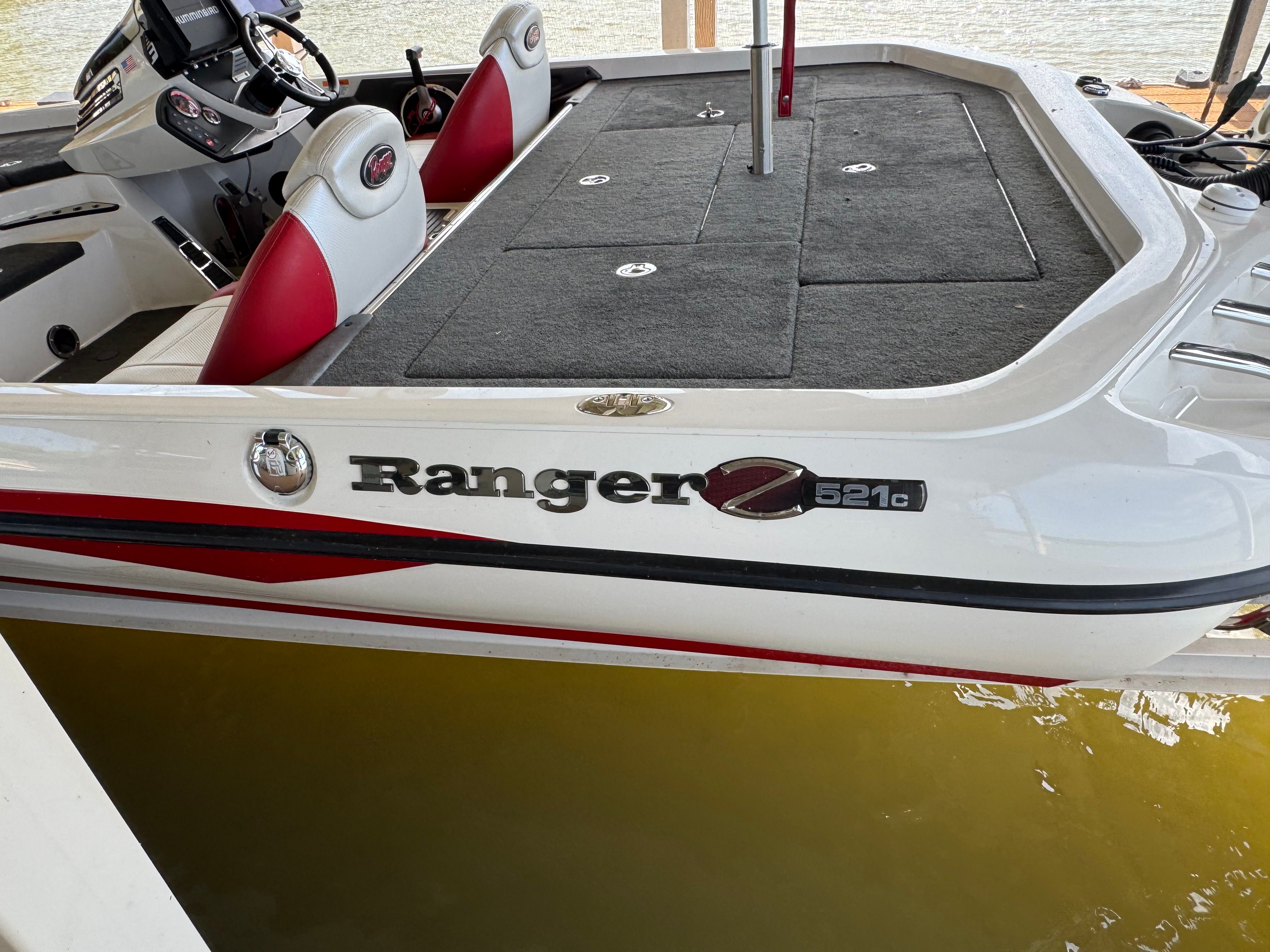 2015 Ranger Z521 Comanche boat at dock.