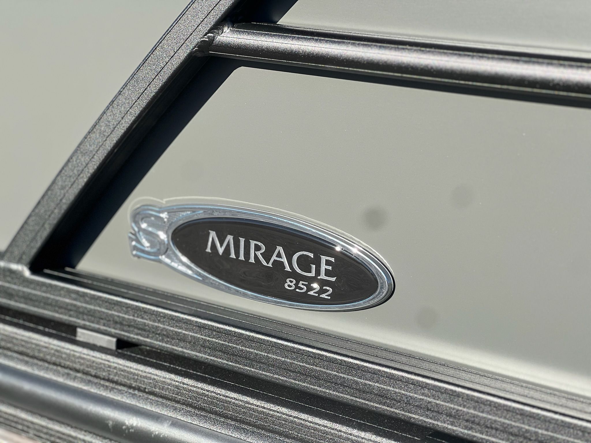 2026 Sylvan Mirage 8522 Party Fish - 5