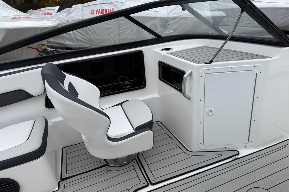 2026 Yamaha Boats 195S interior with sleek seating and modern design.