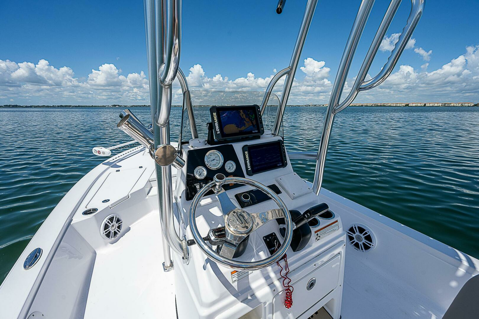 2020 Sportsman Tournament 214 Bay Boat - Image 10