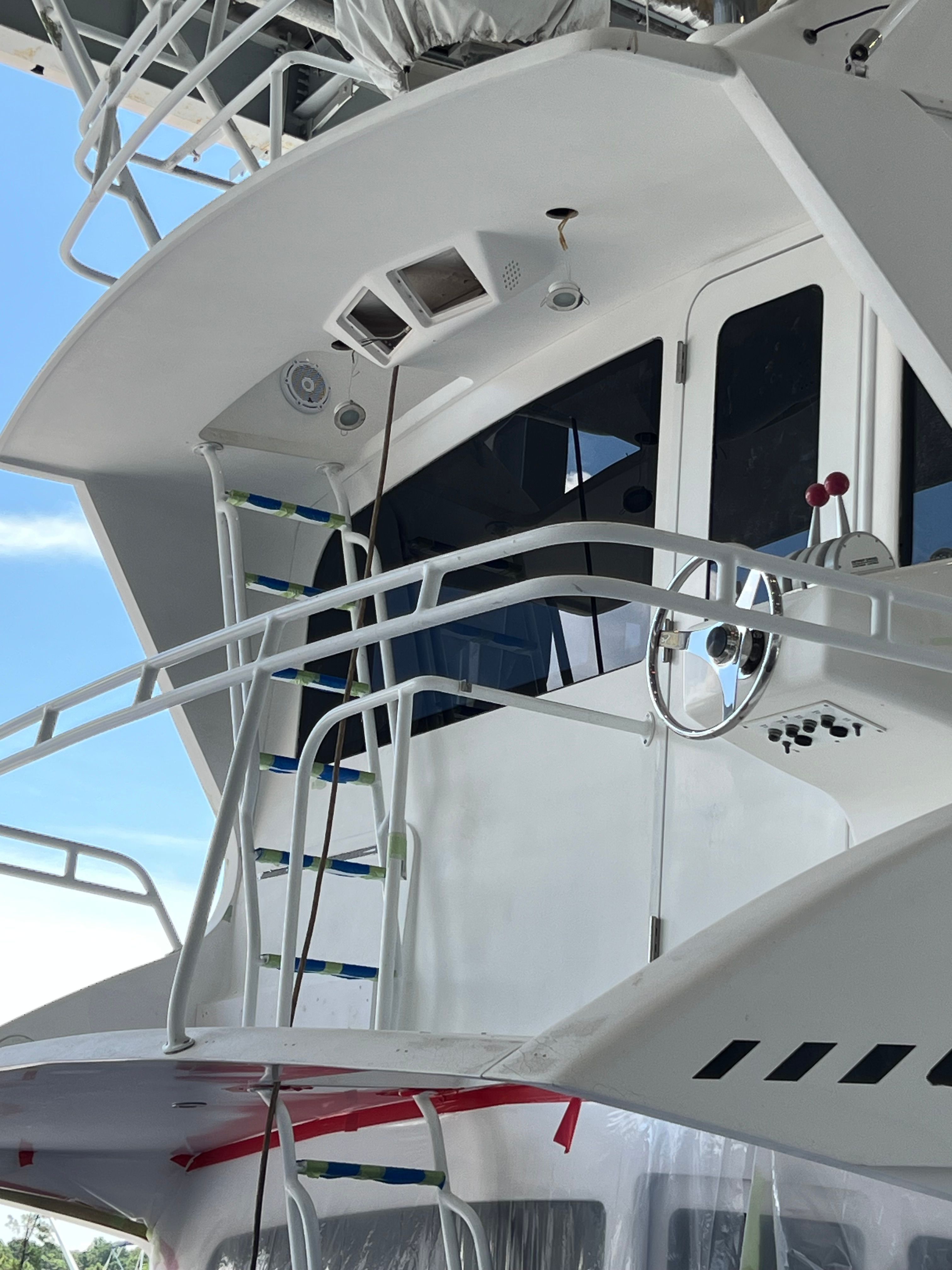 2002 Viking 61 Enclosed Bridge - 8