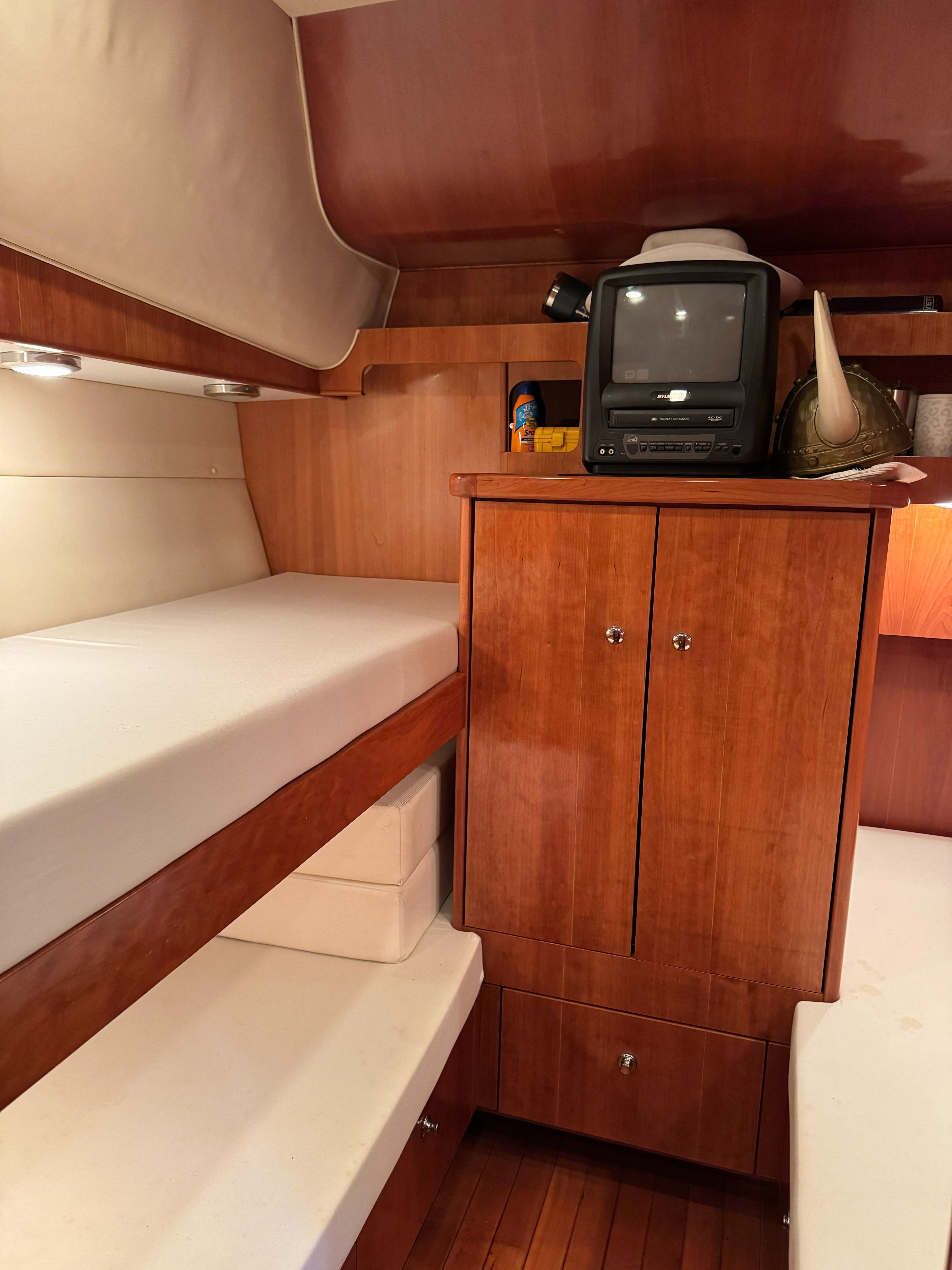 2003 Tiara Yachts 5000 Open - 73